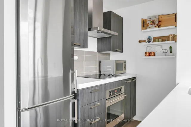 Additional property image - 461 Adelaide St Unit 916