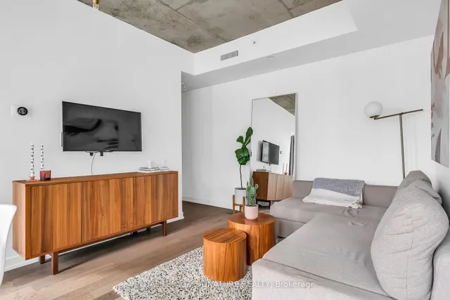 Additional property image - 461 Adelaide St Unit 916
