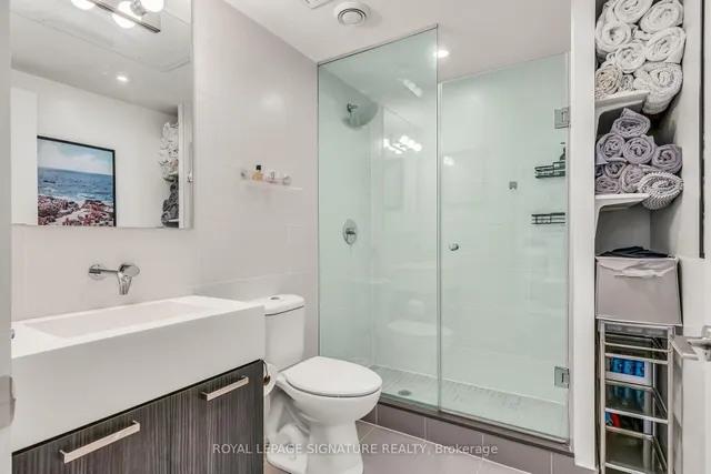 Additional property image - 461 Adelaide St Unit 916