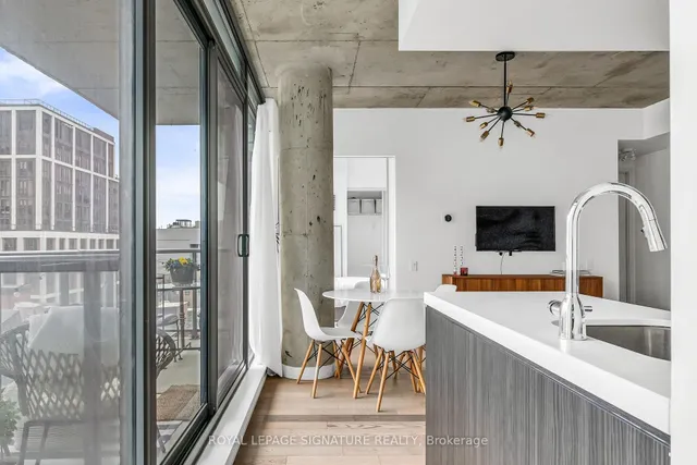 Additional property image - 461 Adelaide St Unit 916