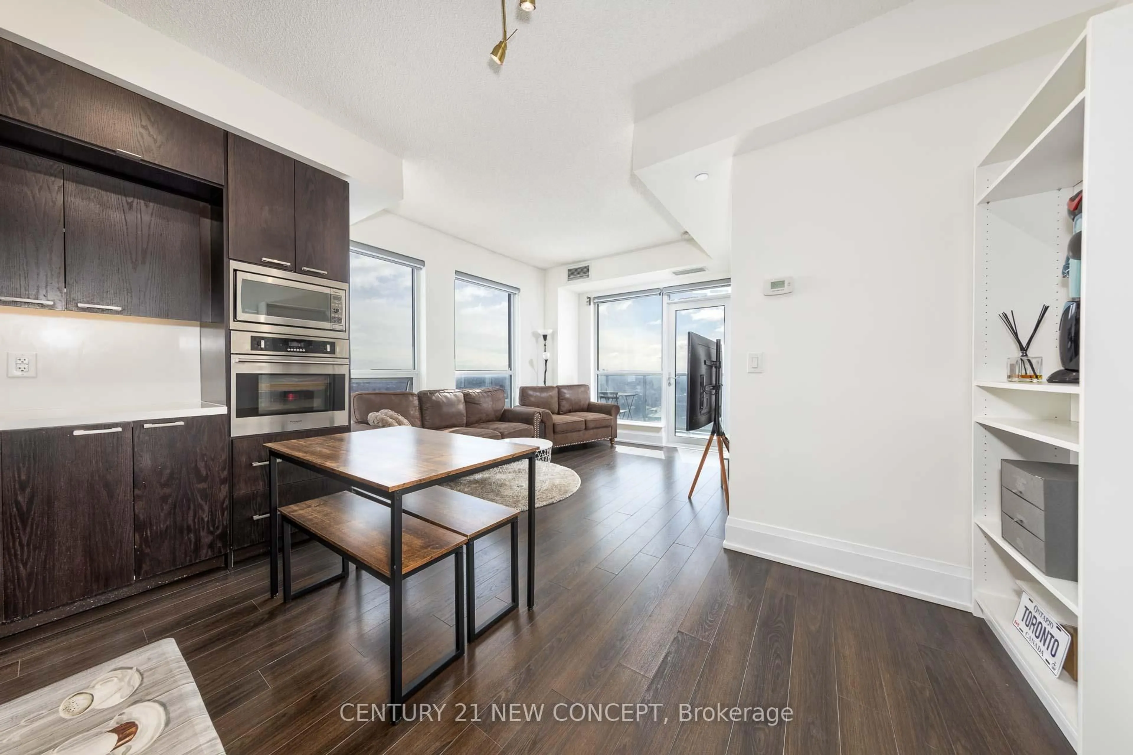 Open concept kitchen, wood/laminate floor for 120 Harrison Gardens Blvd #1306, Toronto Ontario M2N 0H1
