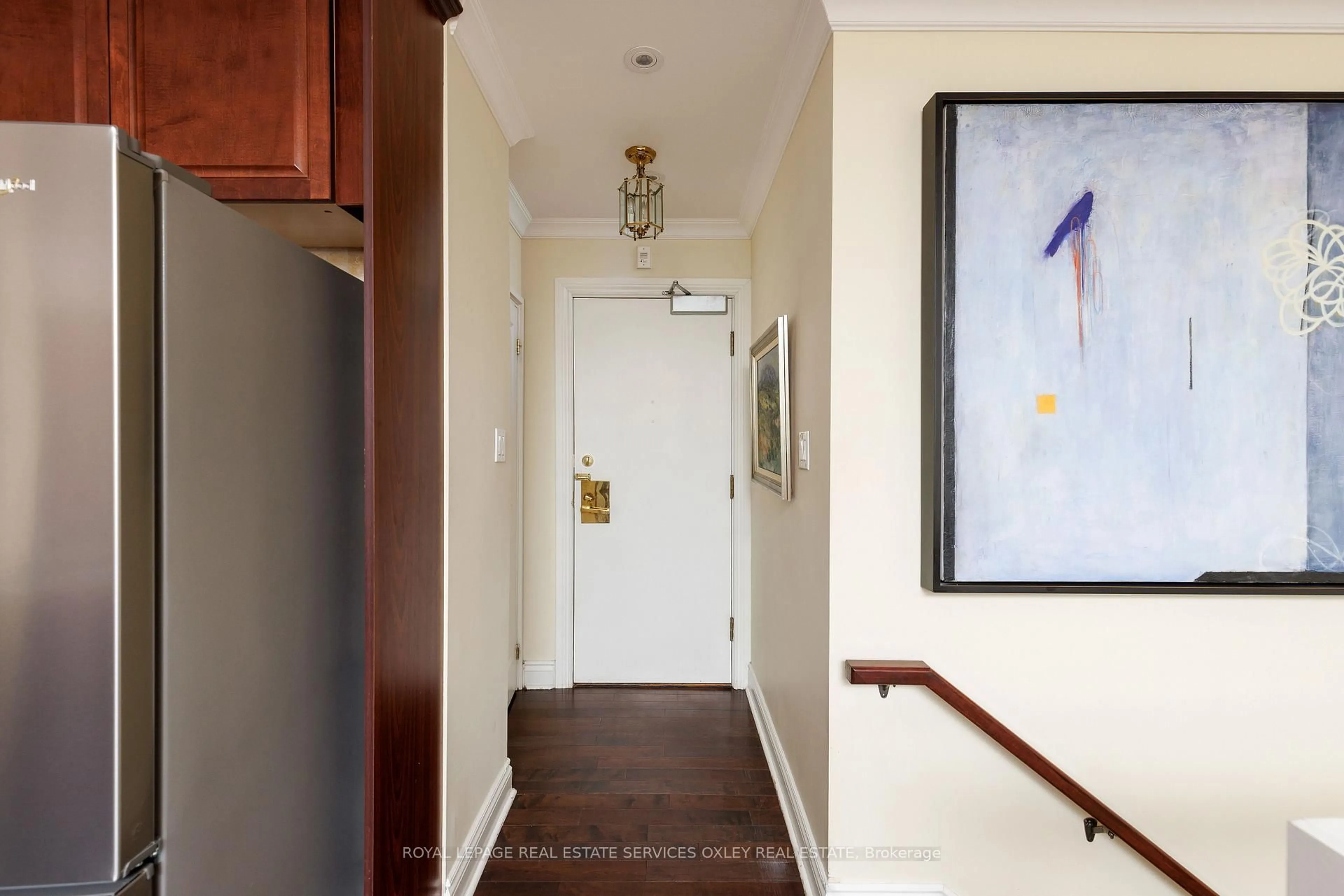 Indoor entryway for 8 Hawthorn Ave #205, Toronto Ontario M4W 2Z2