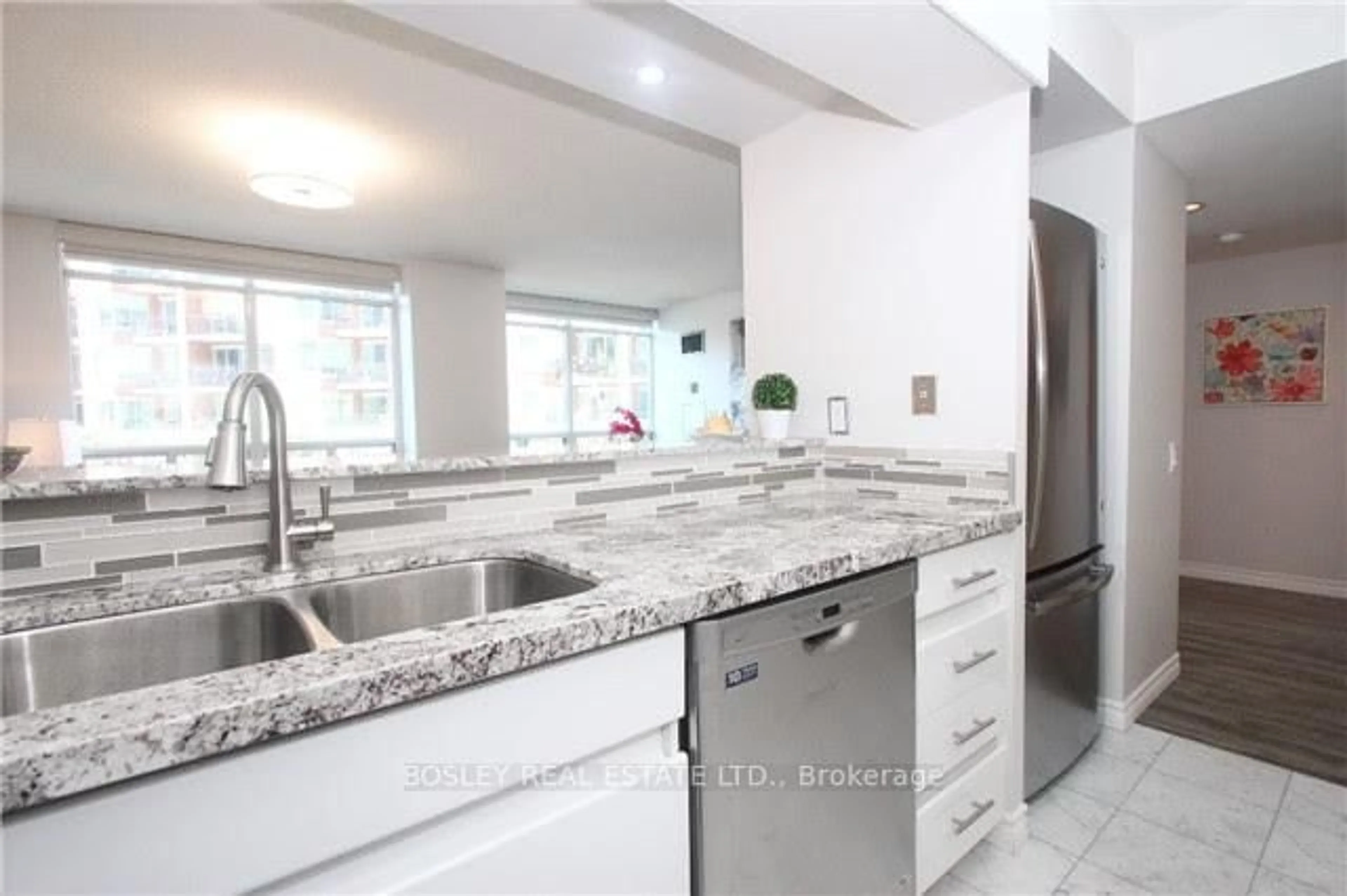 Open concept kitchen, ceramic/tile floor for 942 Yonge St #312, Toronto Ontario M4W 3S8