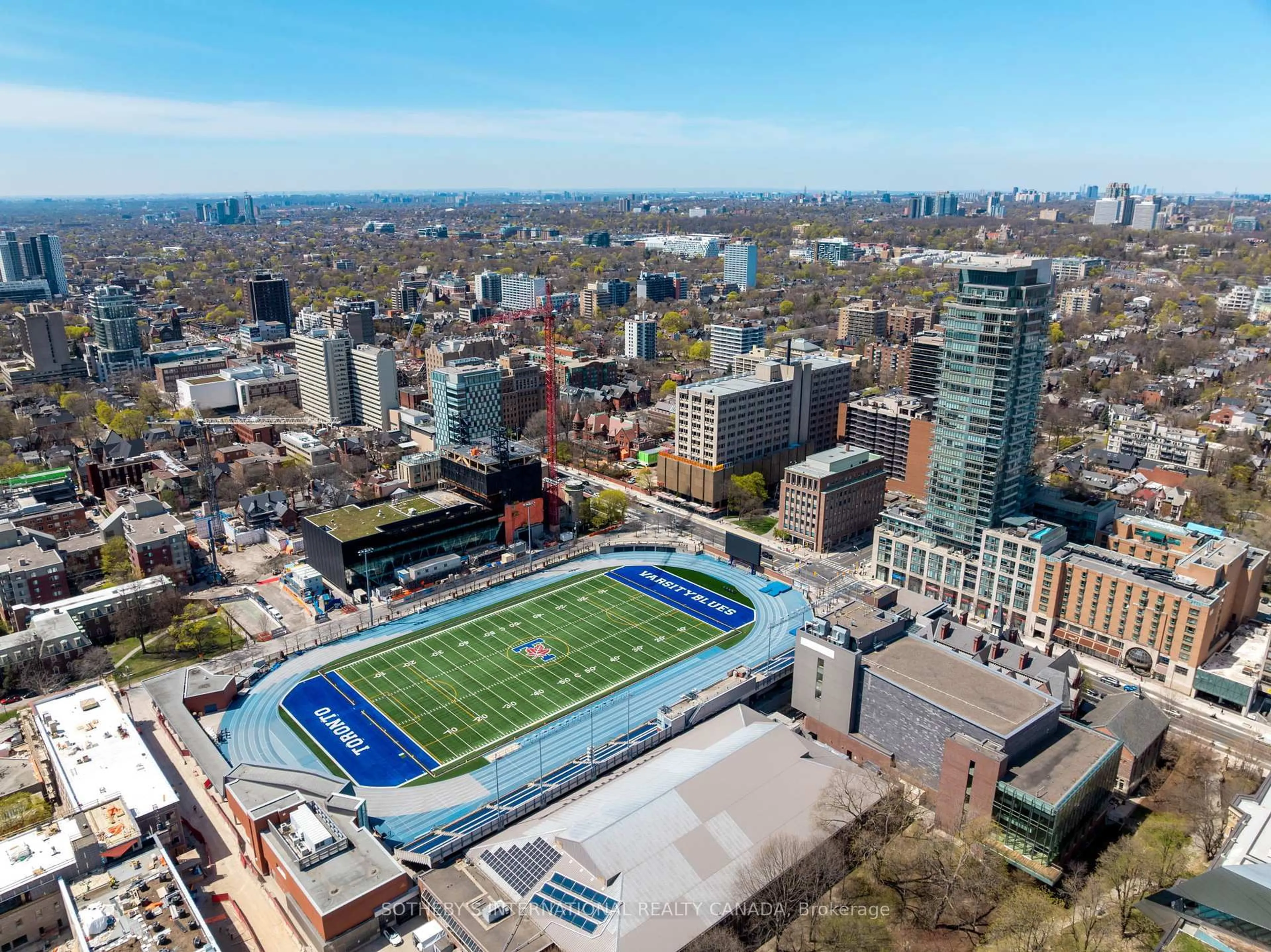 A pic from outside/outdoor area/front of a property/back of a property/a pic from drone, unknown for 1 Bedford Rd #3201, Toronto Ontario M5R 2B5