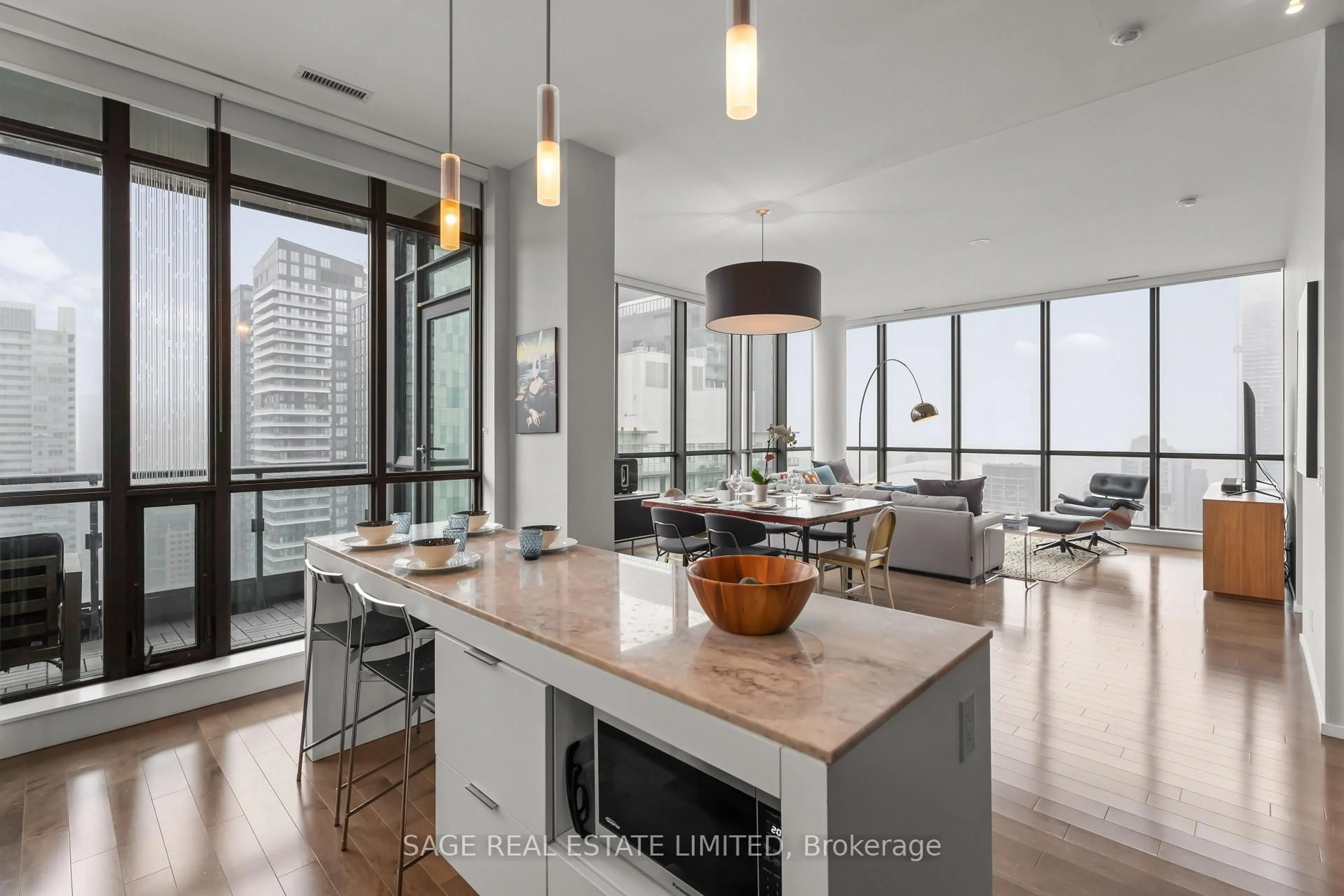 Open concept kitchen, unknown for 8 Charlotte St #3505, Toronto Ontario M5V 0K4