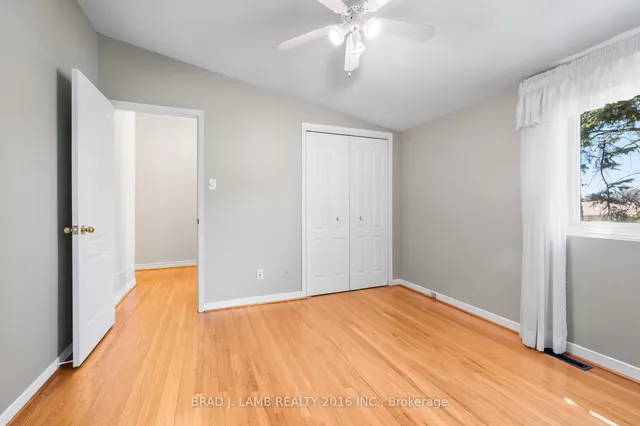 Additional image 4 of 70 Castlebury Cres Unit 8