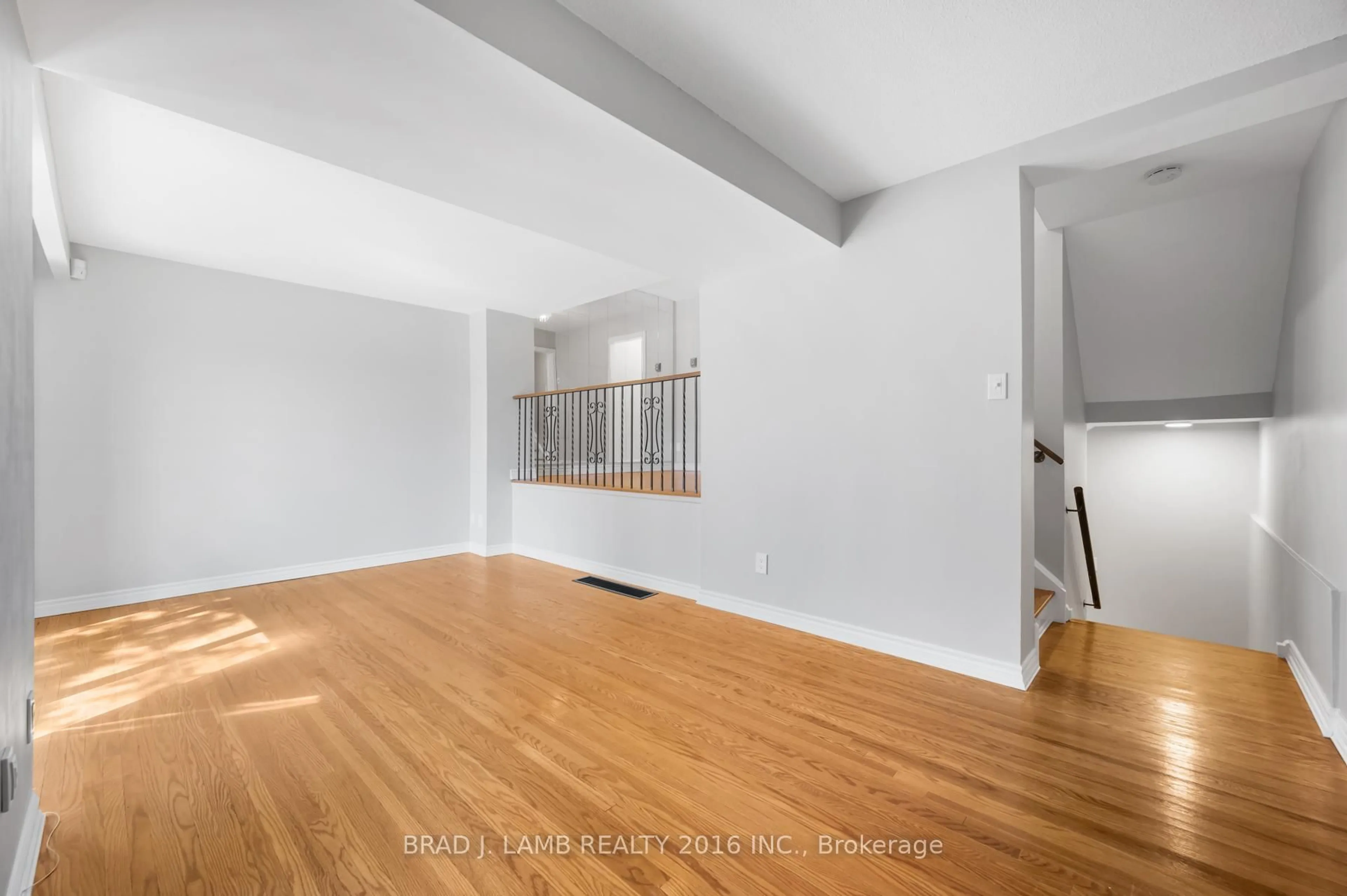 A pic of a room for 70 Castlebury Cres #8, Toronto Ontario M2H 1W8