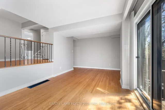 Additional image 12 of 70 Castlebury Cres Unit 8