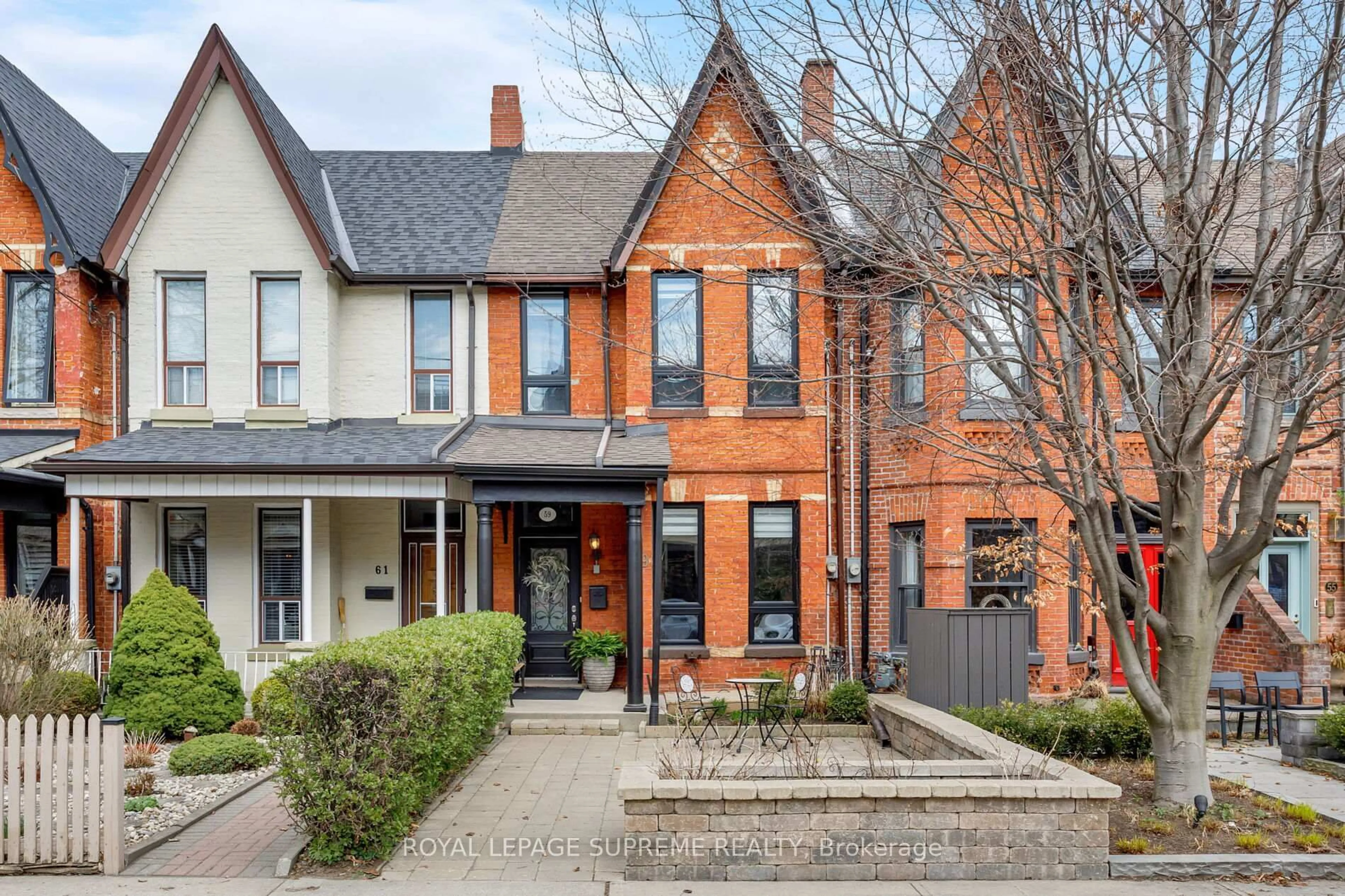 Home with brick exterior material, street for 59 Beaconsfield Ave, Toronto Ontario M6J 3J1