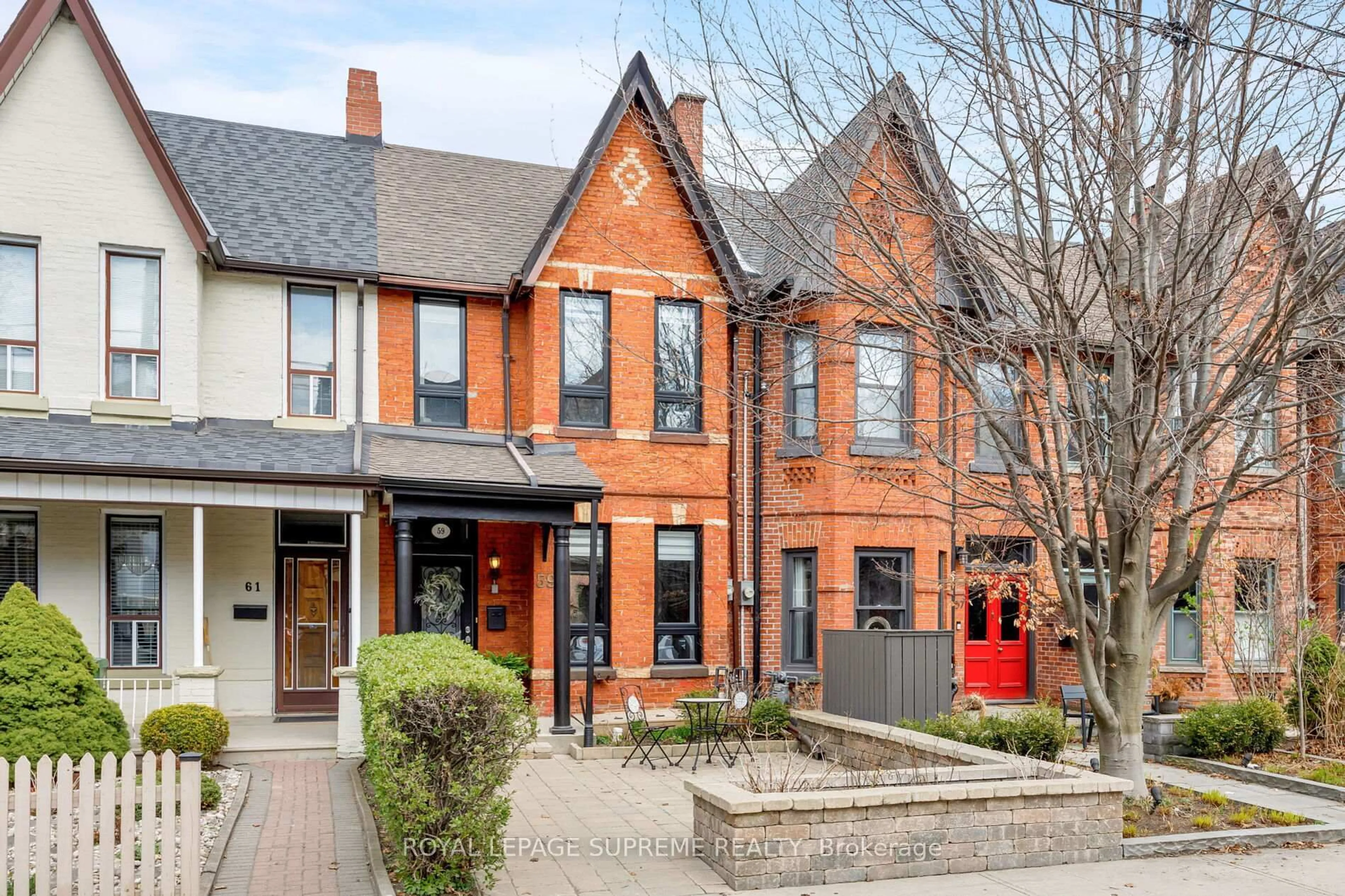 Home with brick exterior material, street for 59 Beaconsfield Ave, Toronto Ontario M6J 3J1
