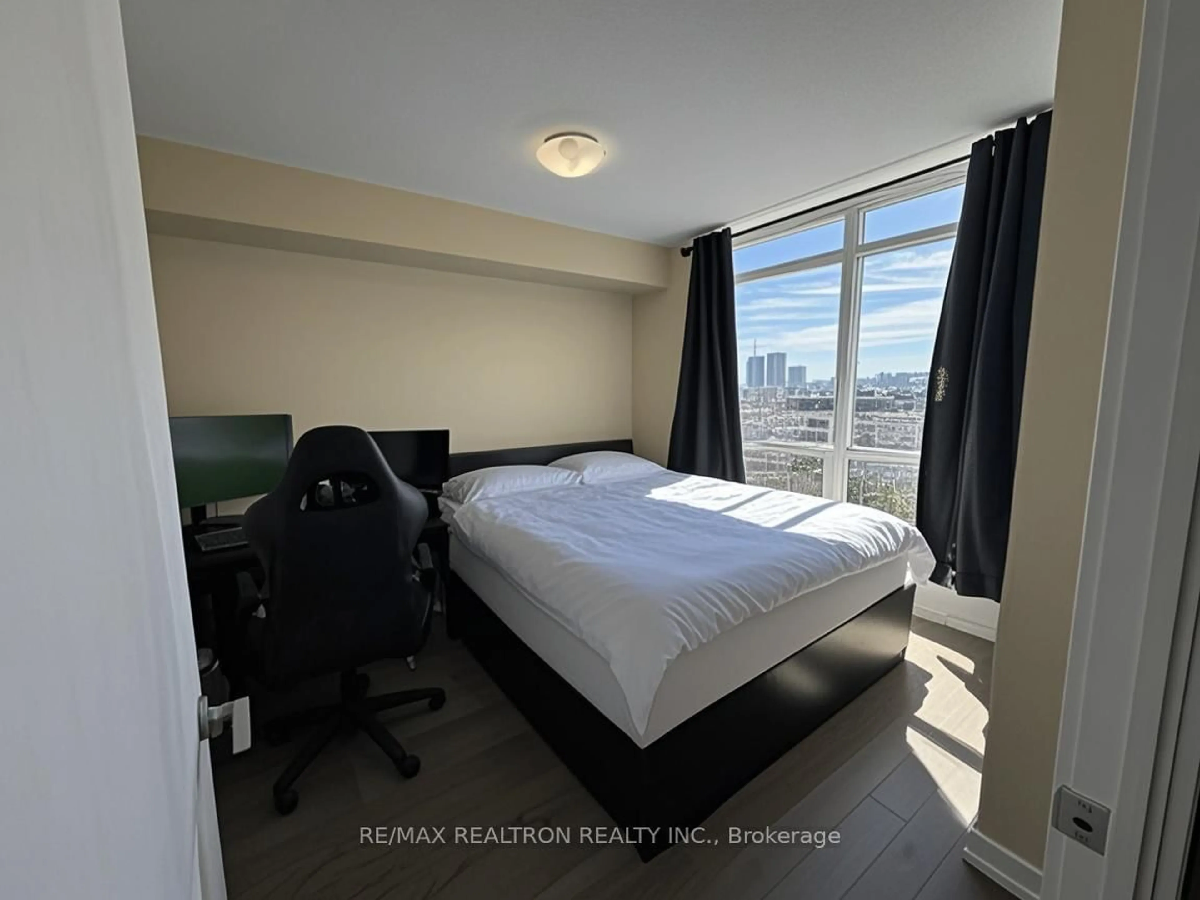 A pic of a room for 120 Dallimore Circ #523, Toronto Ontario M3C 4C5