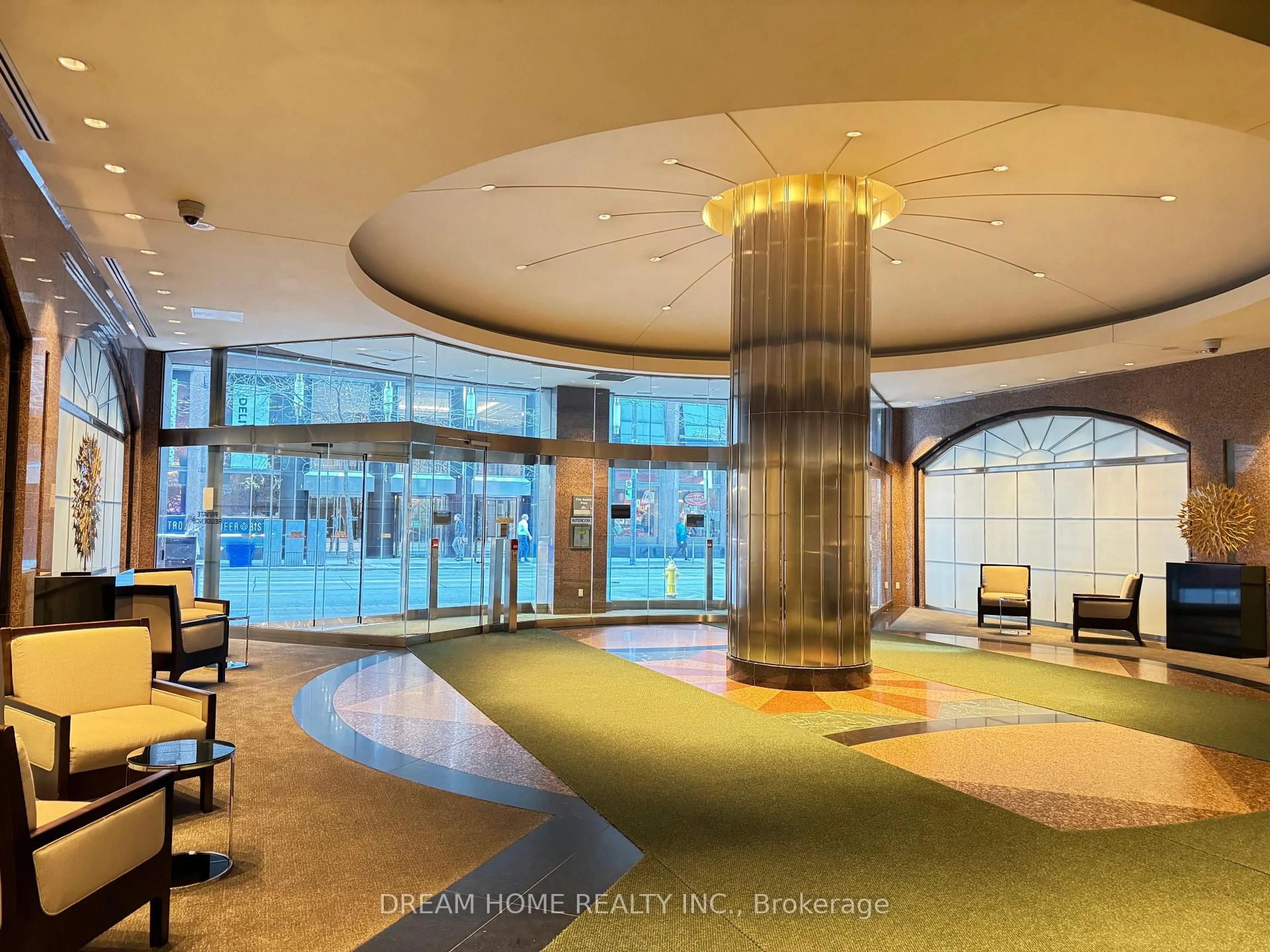 Indoor foyer for 7 King St #1709, Toronto Ontario M5C 3C5