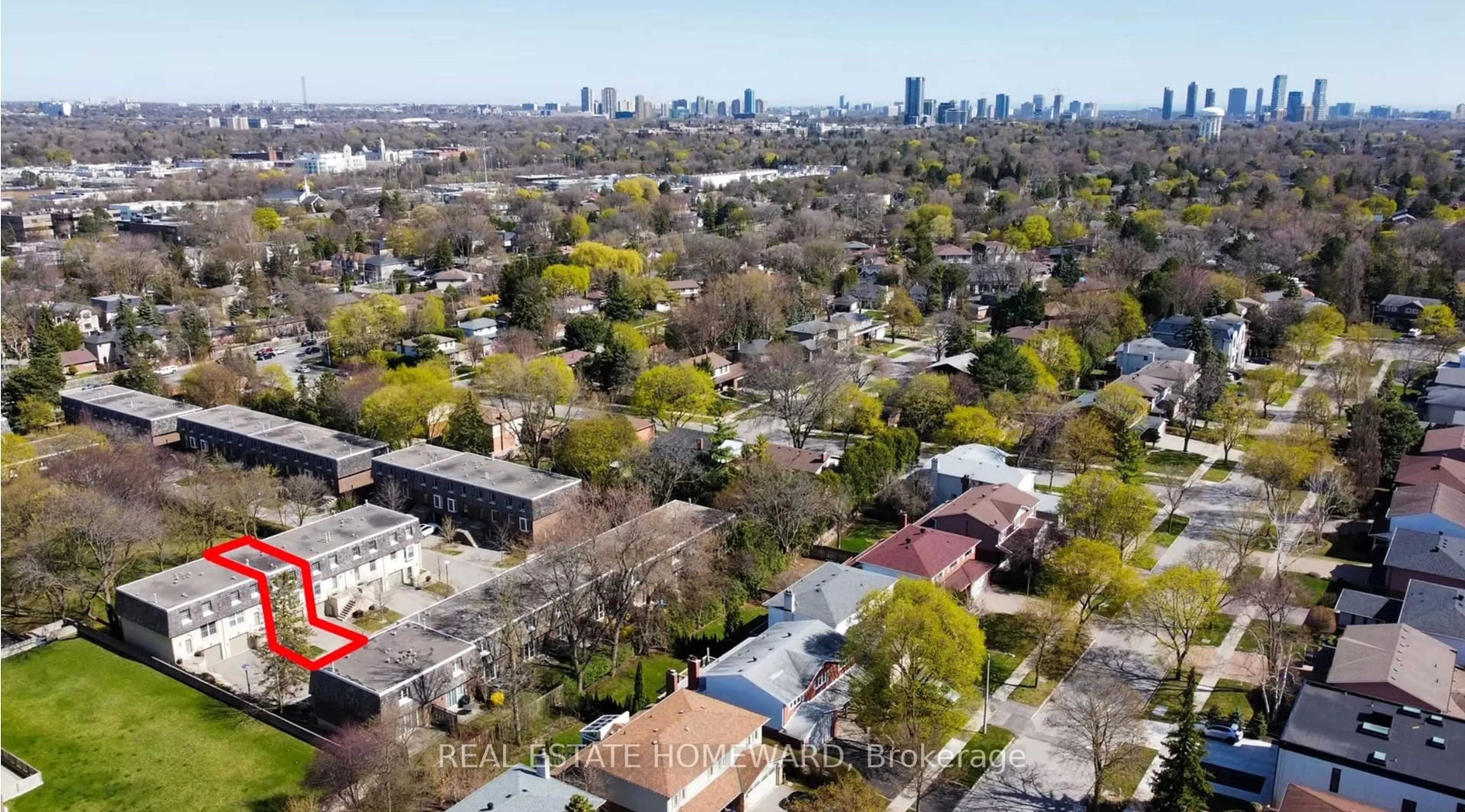 A pic from outside/outdoor area/front of a property/back of a property/a pic from drone, city buildings view from balcony for 64 Stonedale Plwy, Toronto Ontario M3B 1W3