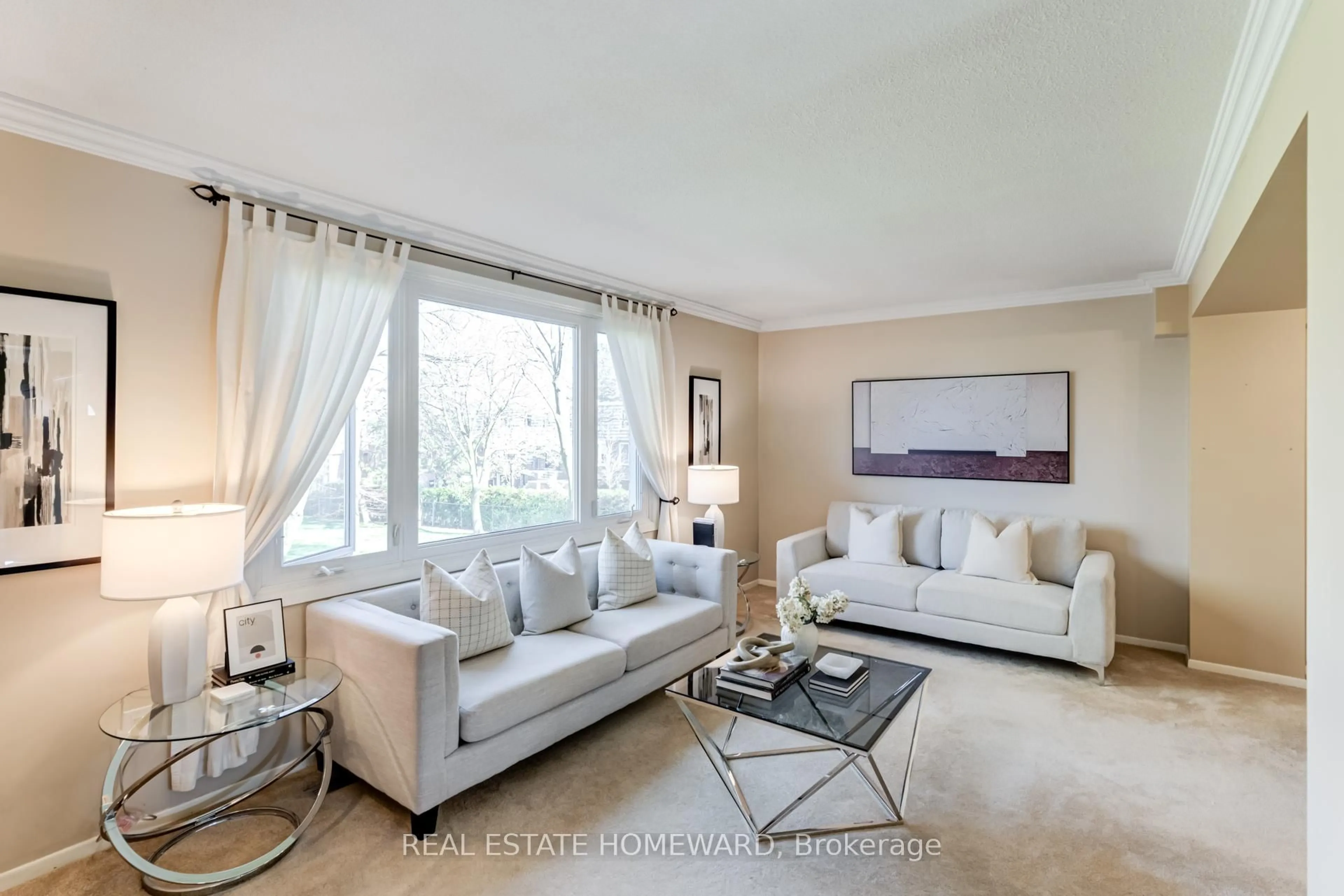Living room with furniture, unknown for 64 Stonedale Plwy, Toronto Ontario M3B 1W3