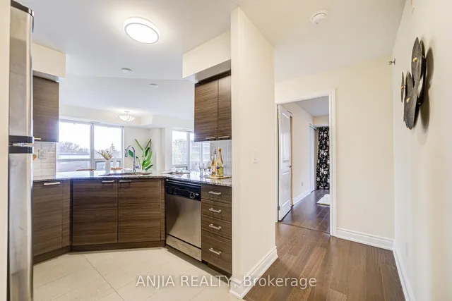 Additional image 10 of 760 Sheppard Ave Unit 313