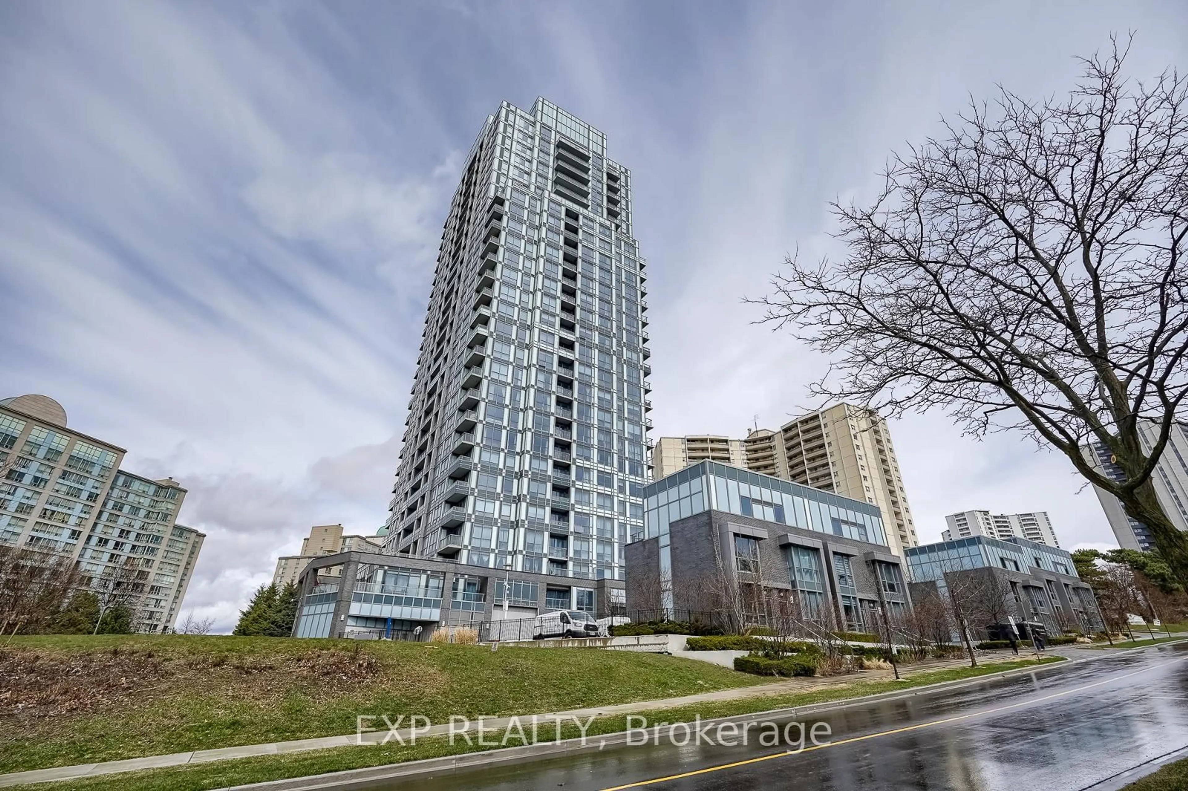A pic from outside/outdoor area/front of a property/back of a property/a pic from drone, city buildings view from balcony for 18 Graydon Hall Dr #1701, Toronto Ontario M3A 0A4