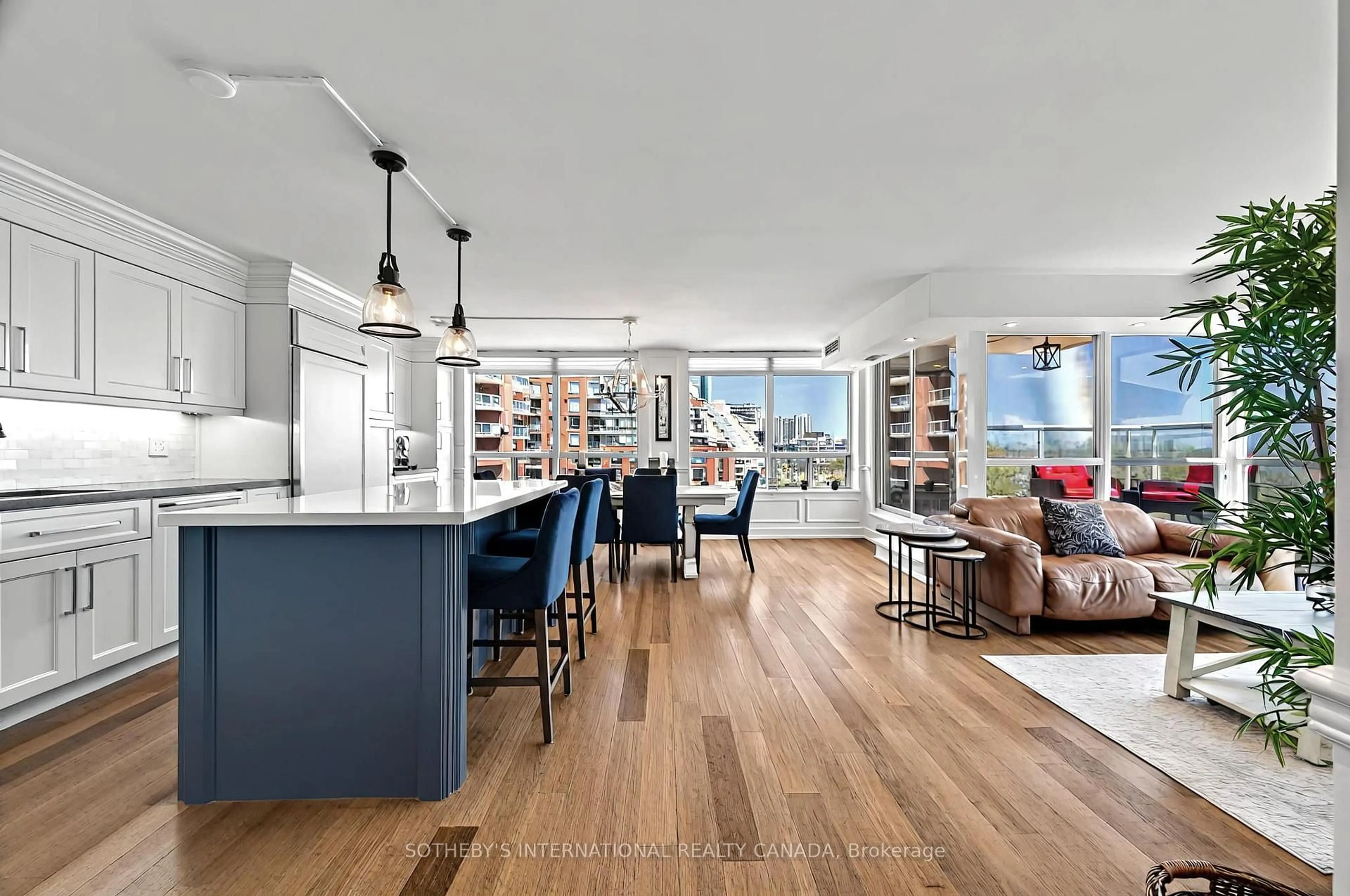 Open concept kitchen, unknown for 550 Queens Quay #600, Toronto Ontario M5V 3M8