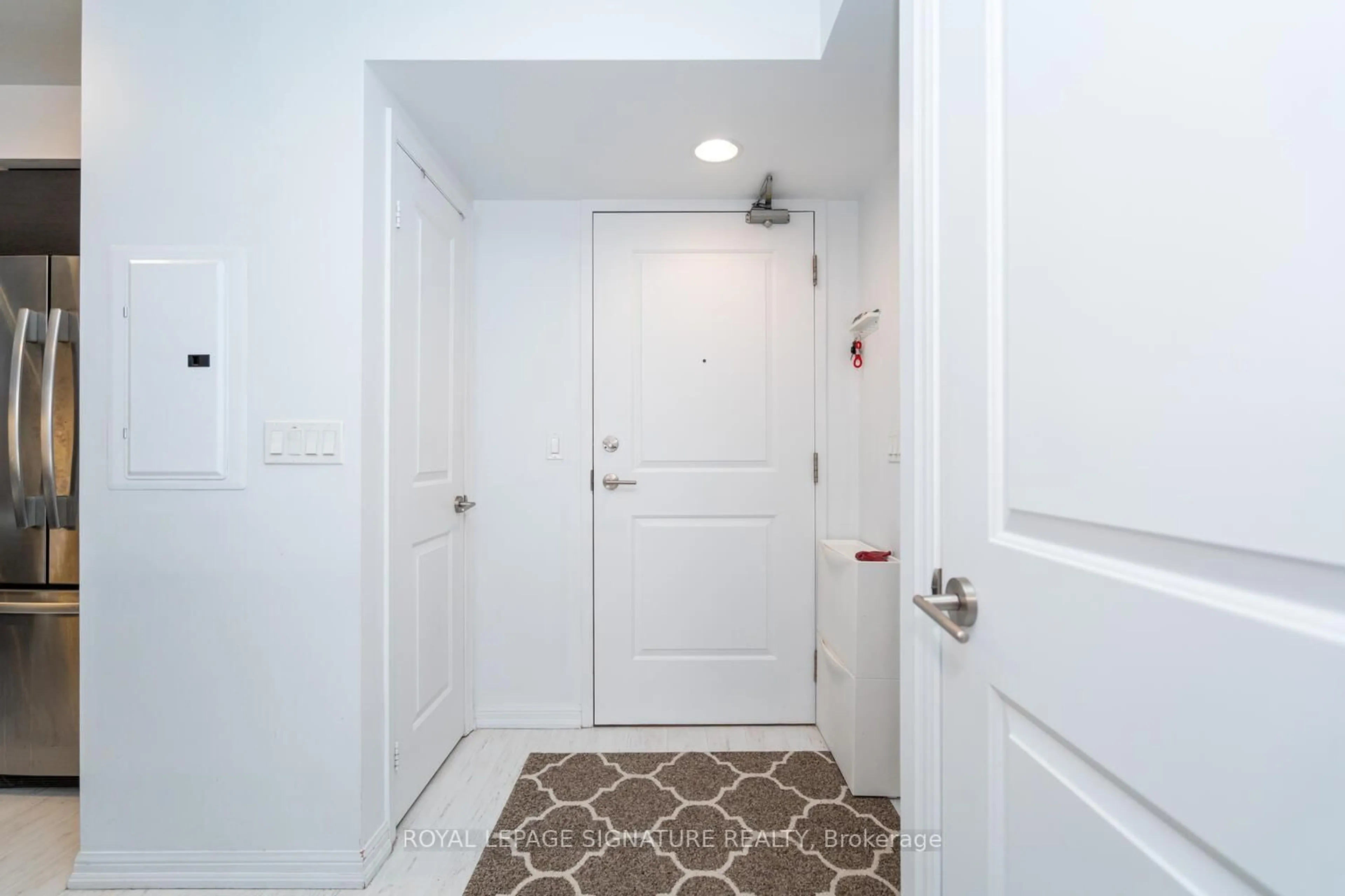 Indoor entryway for 75 East Liberty St #819, Toronto Ontario M6K 3R3