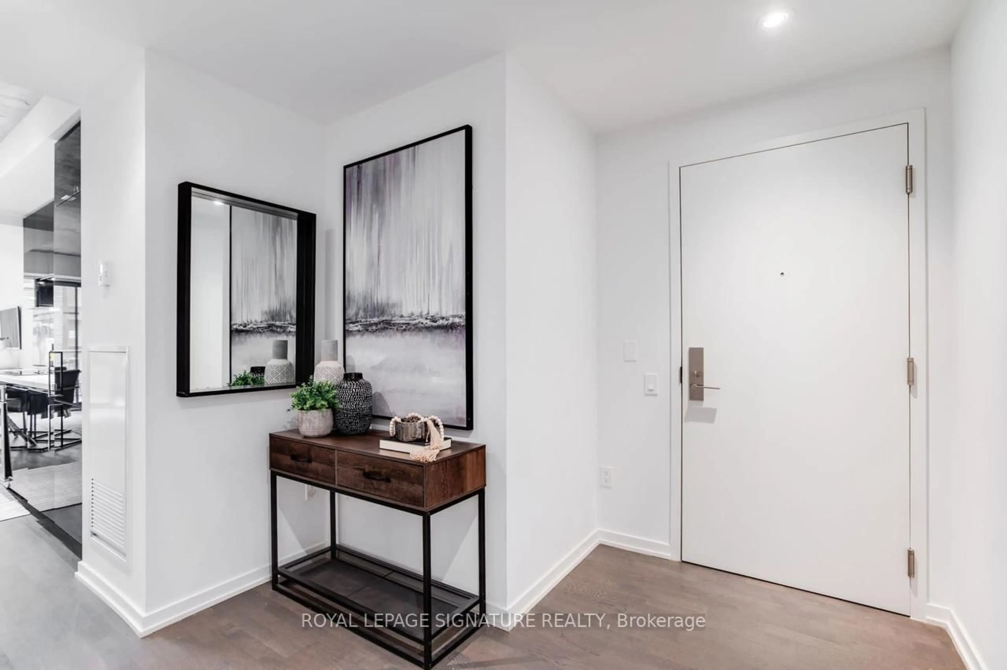 Indoor entryway for 60 Colborne St #319, Toronto Ontario M5E 1E3