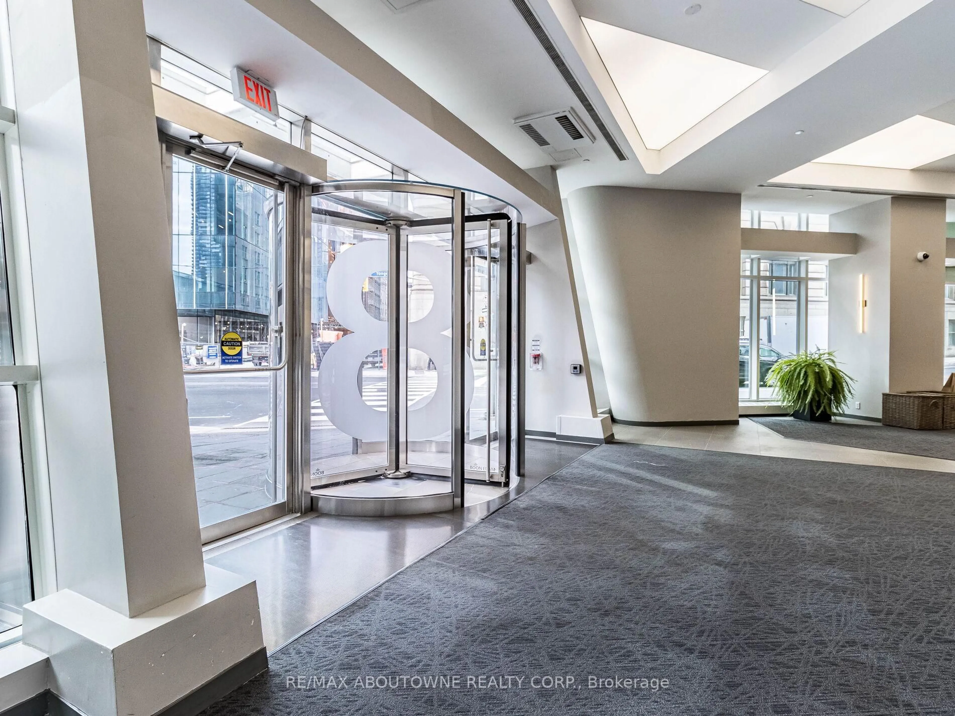 Indoor foyer for 8 The Esplanade St #802, Toronto Ontario M5E 0A6