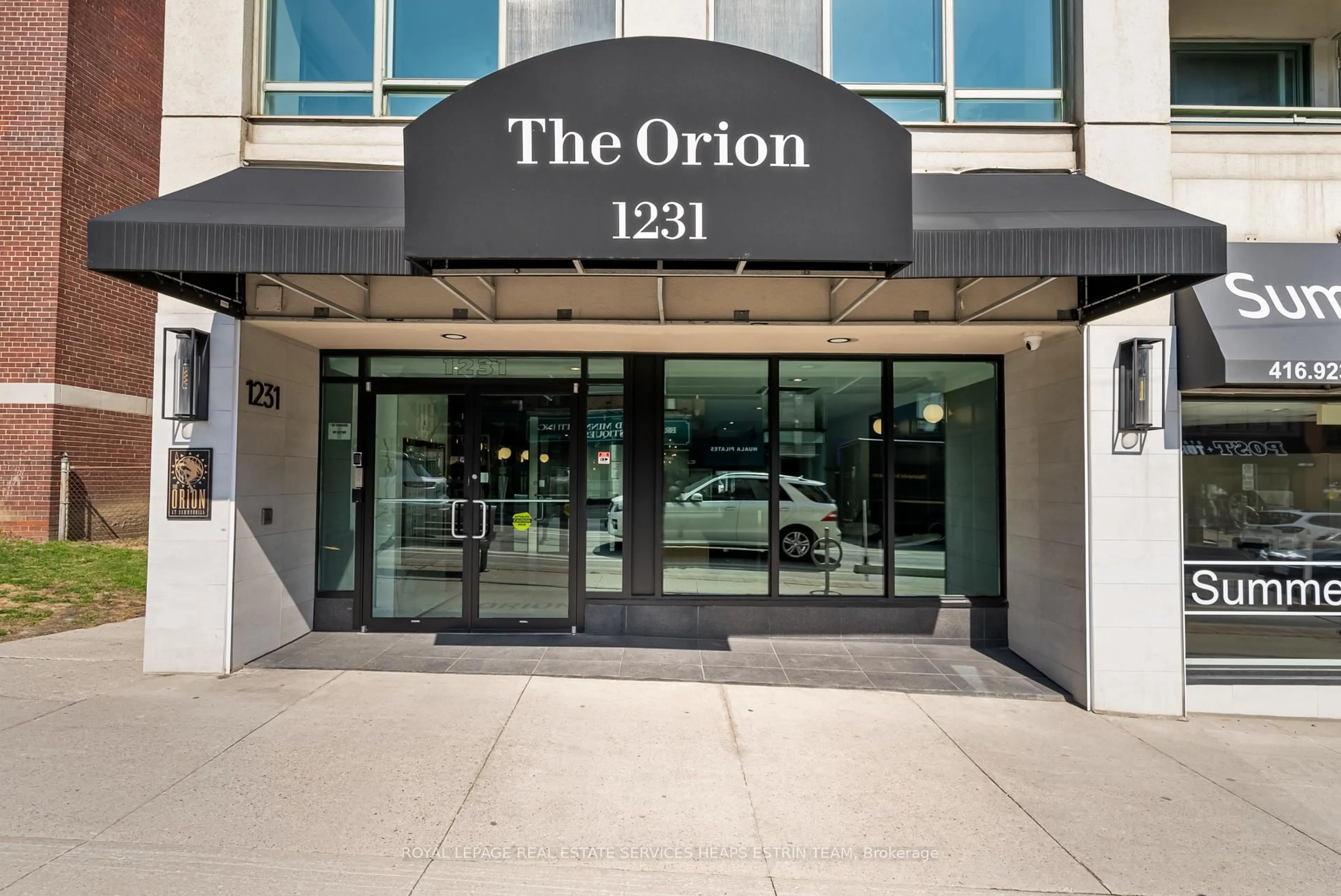 Indoor foyer for 1231 Yonge St #214, Toronto Ontario M4T 2T8