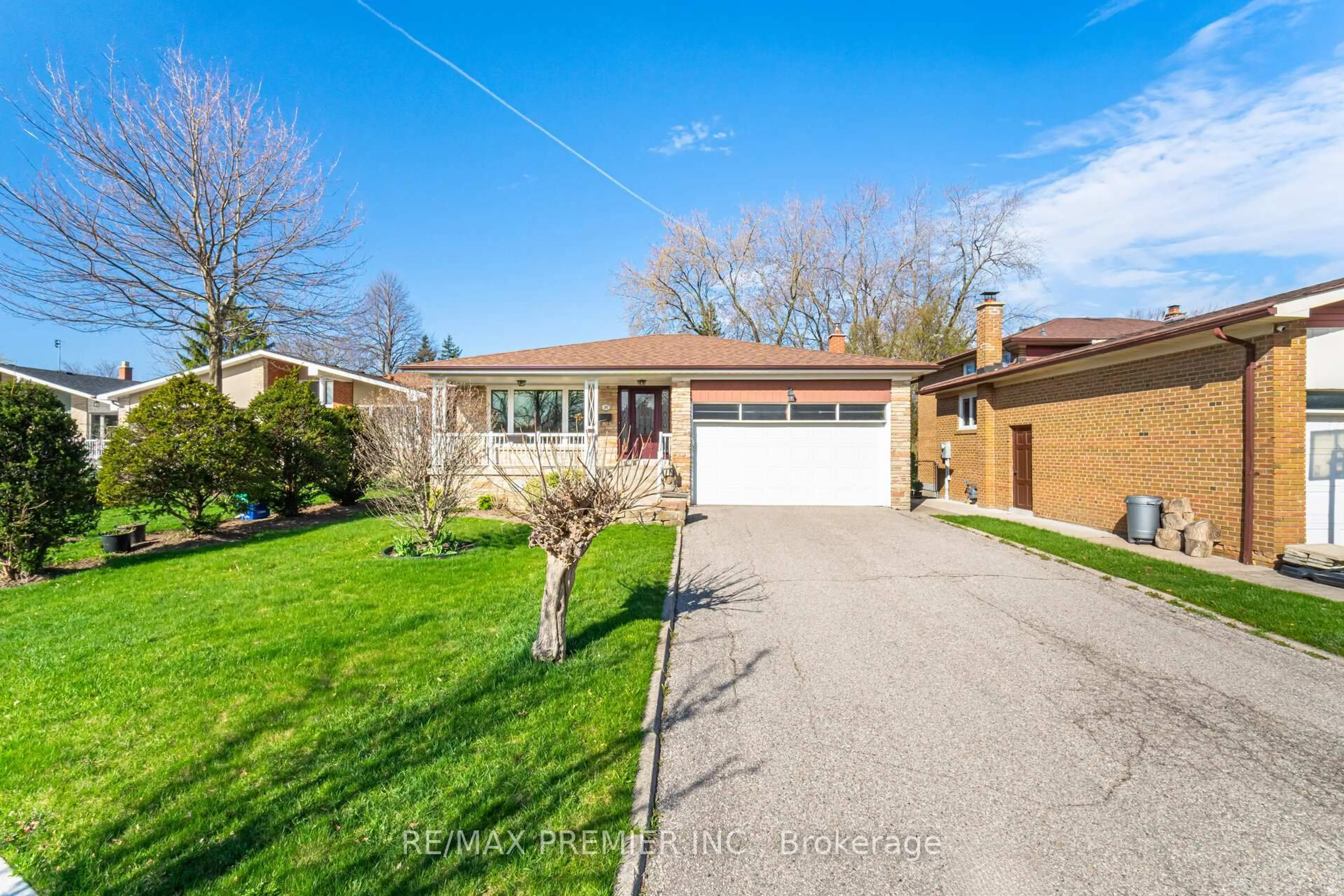 Unknown for 20 Manadon Dr, Toronto Ontario M2M 1W6