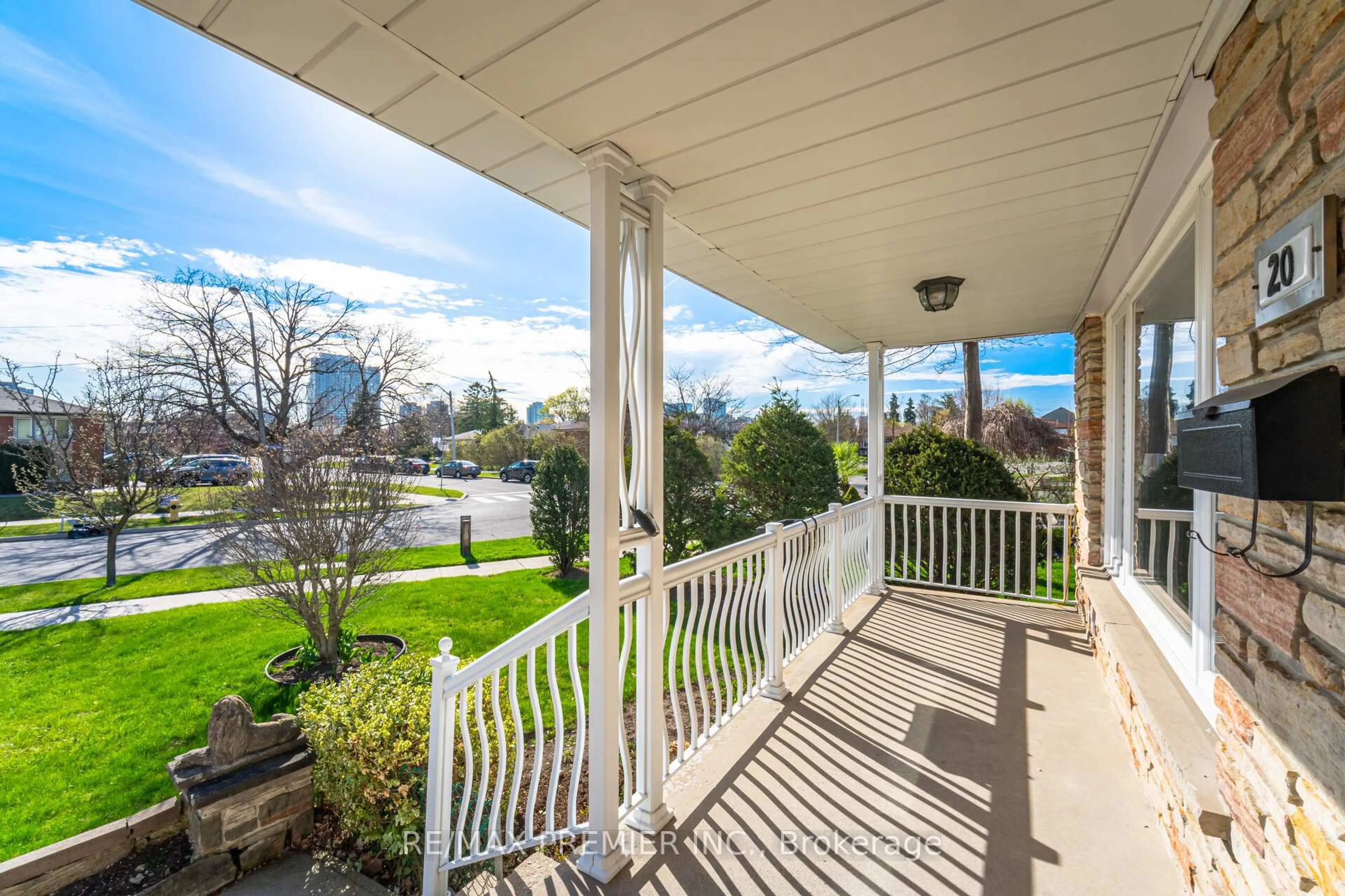 Patio, water/lake/river/ocean view for 20 Manadon Dr, Toronto Ontario M2M 1W6