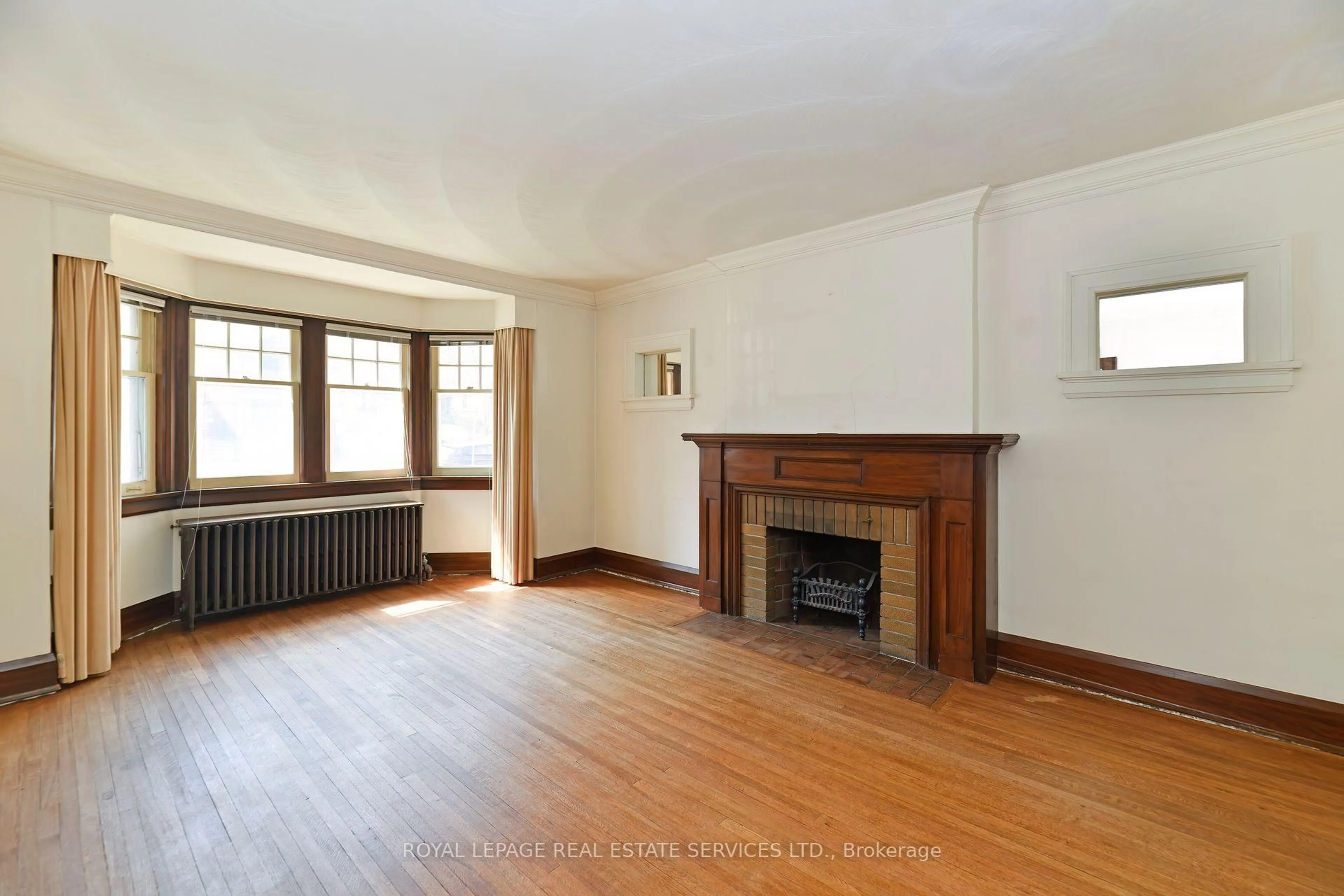 A pic of a room for 394 St Clements Ave, Toronto Ontario M5N 1M1
