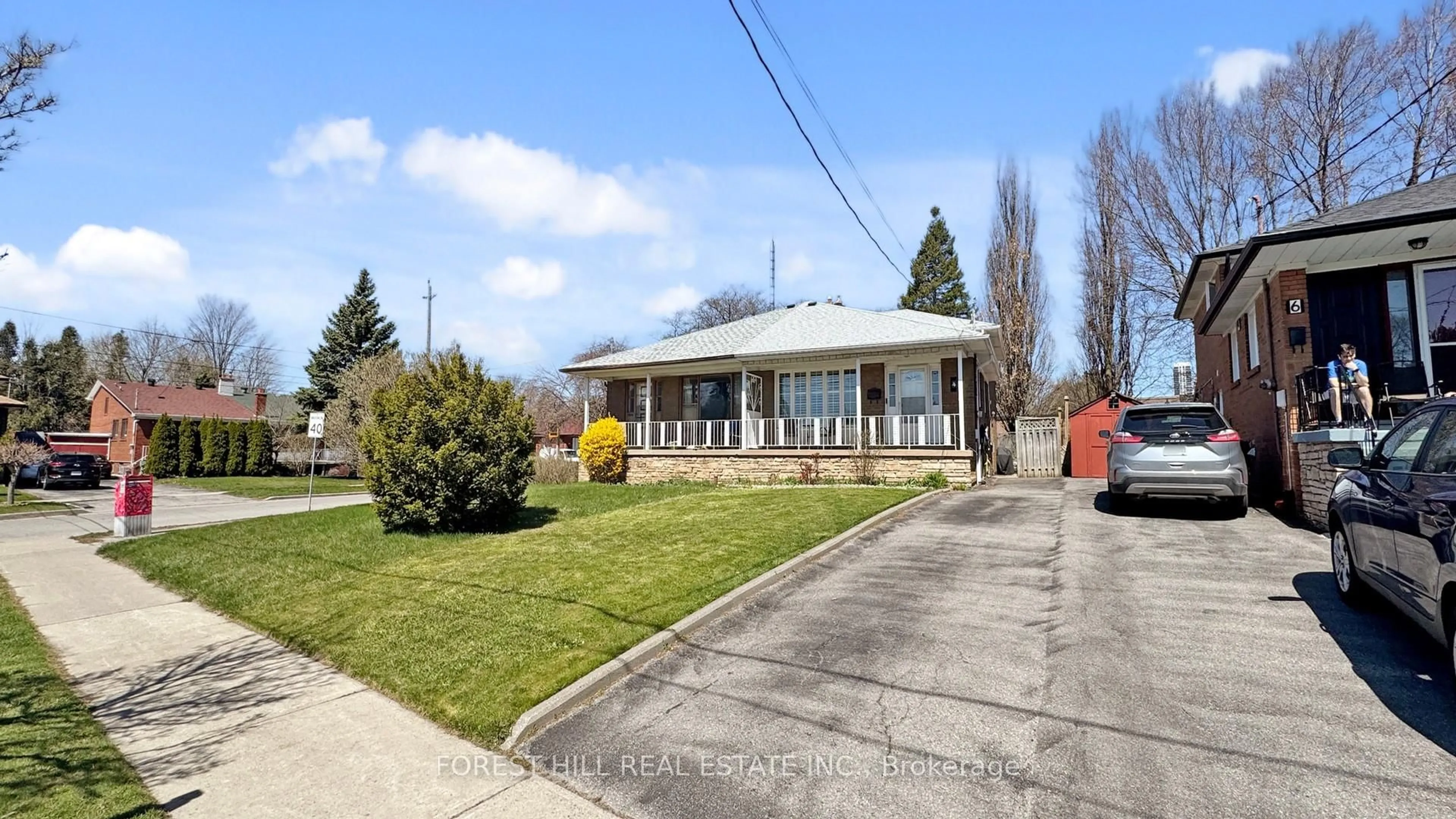 A pic from outside/outdoor area/front of a property/back of a property/a pic from drone, street for 4 Slidell Cres, Toronto Ontario M3A 2C4