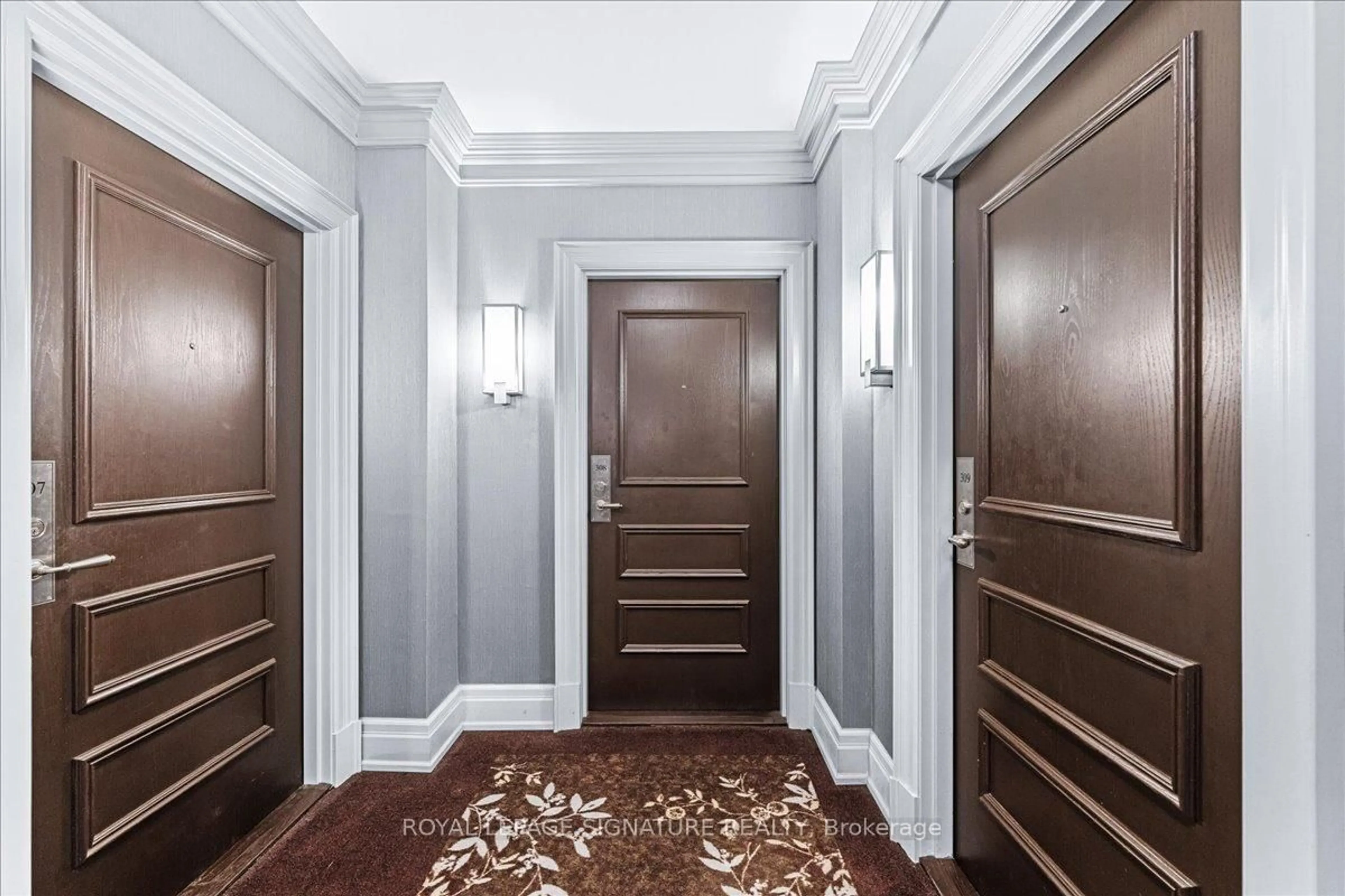 Indoor foyer for 23 Rean Dr #308, Toronto Ontario M2K 0A5