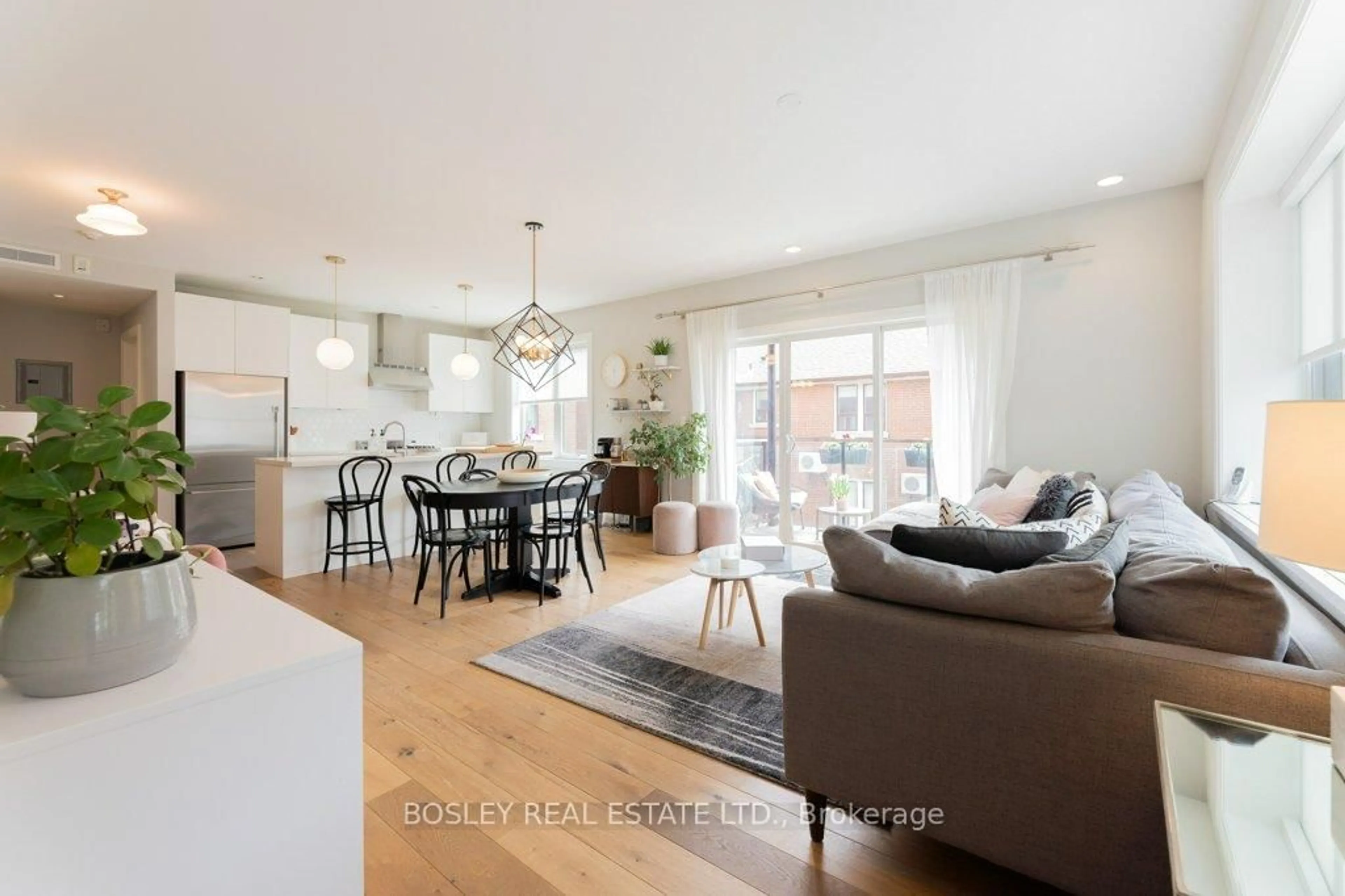 Open concept kitchen, wood/laminate floor for 1733 Bathurst St #3A, Toronto Ontario M5P 3K4