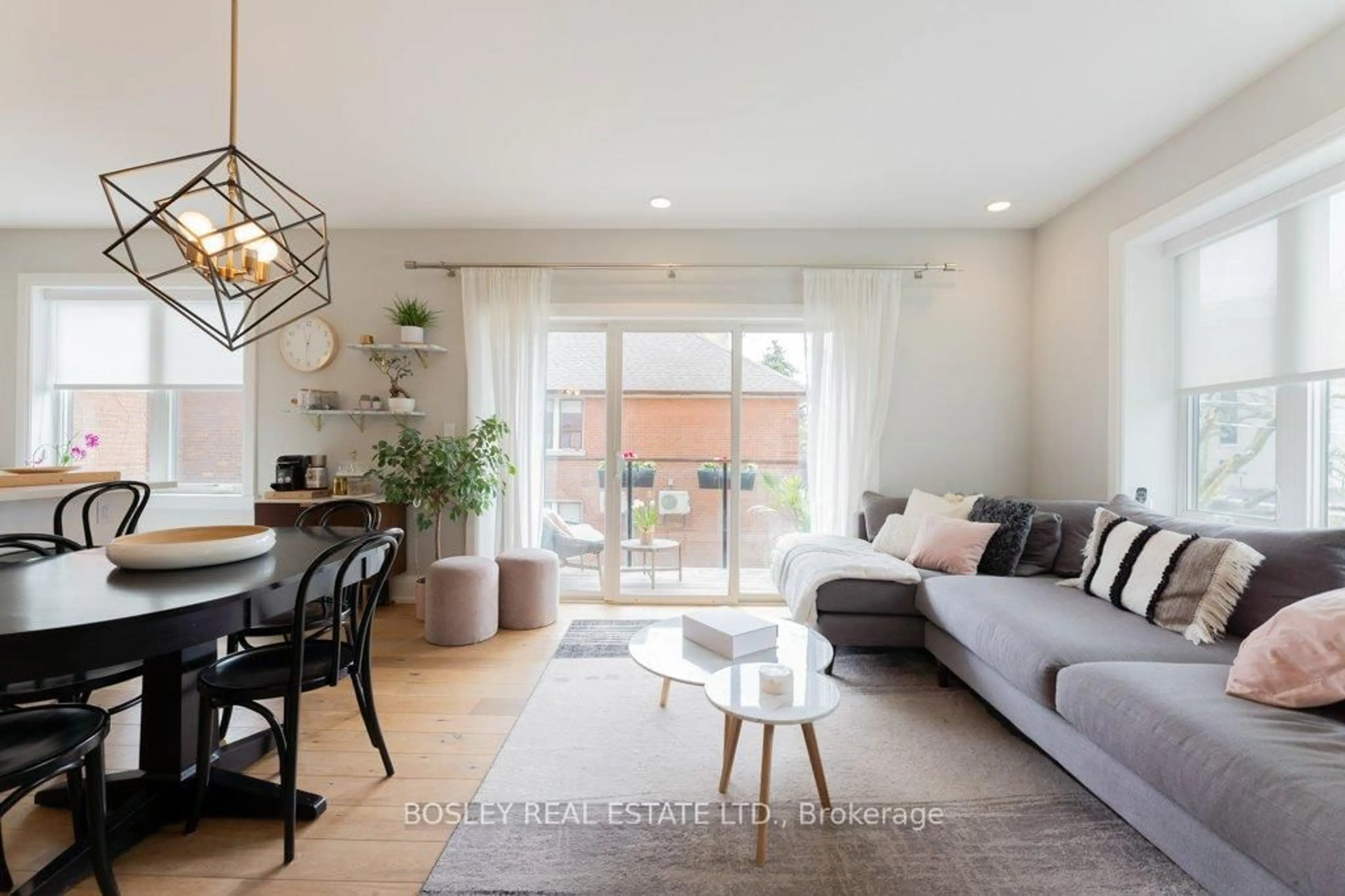 Living room with furniture, unknown for 1733 Bathurst St #3A, Toronto Ontario M5P 3K4