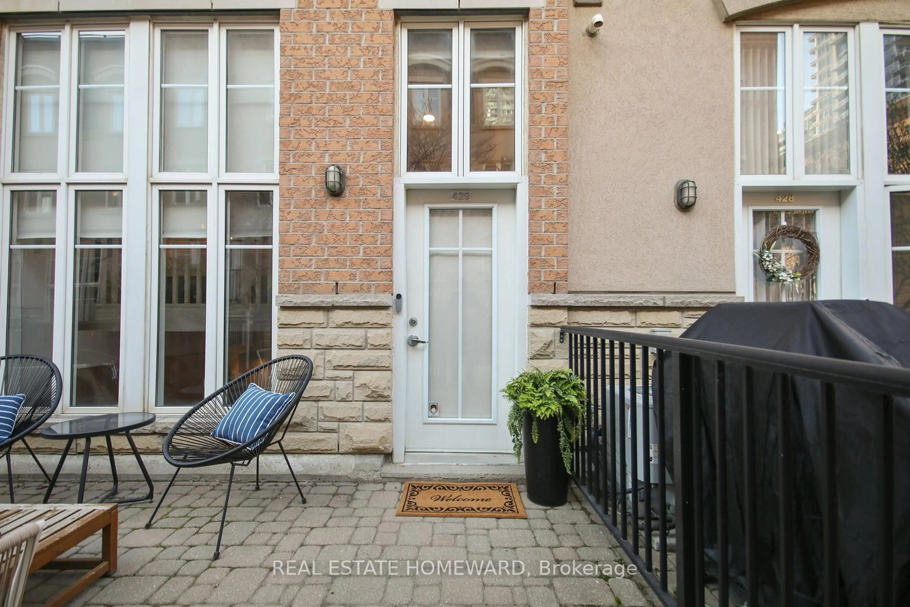 Unknown for 34 Western Battery Rd #429, Toronto Ontario M6K 3N9