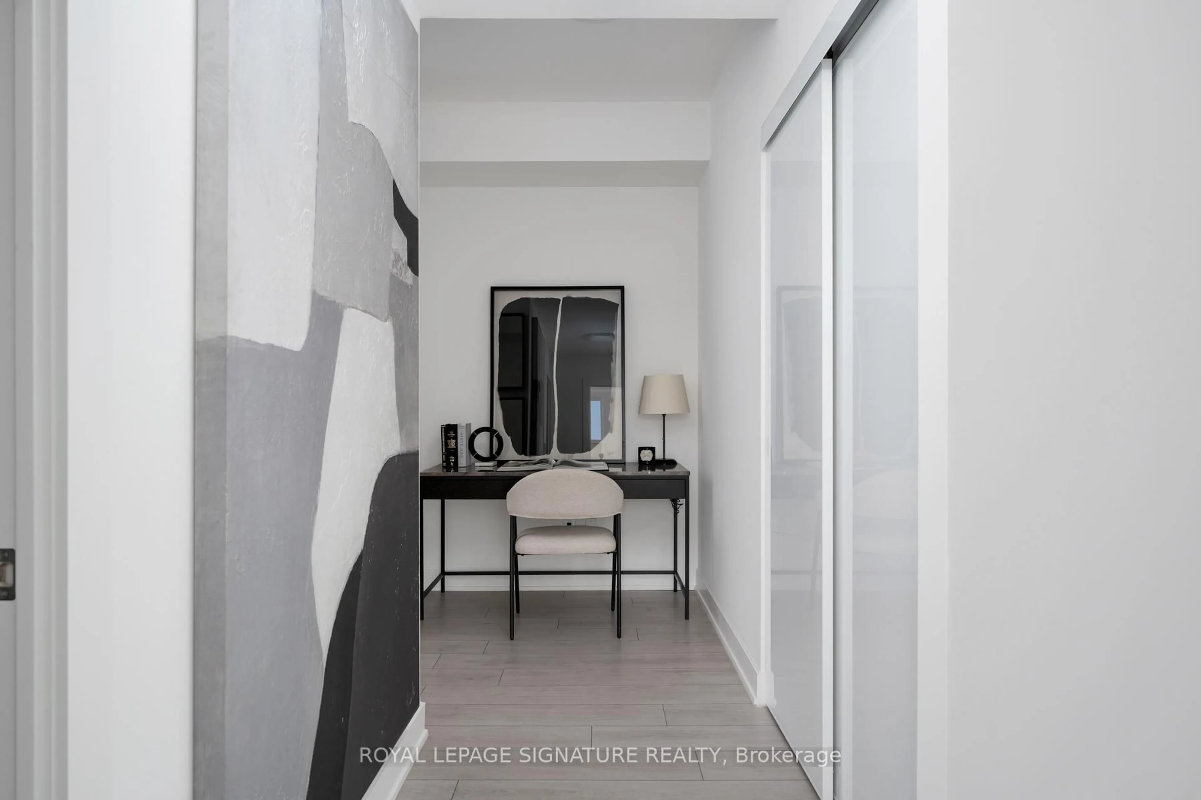 Indoor entryway for 15 Mercer St #1308, Toronto Ontario M5V 1H2