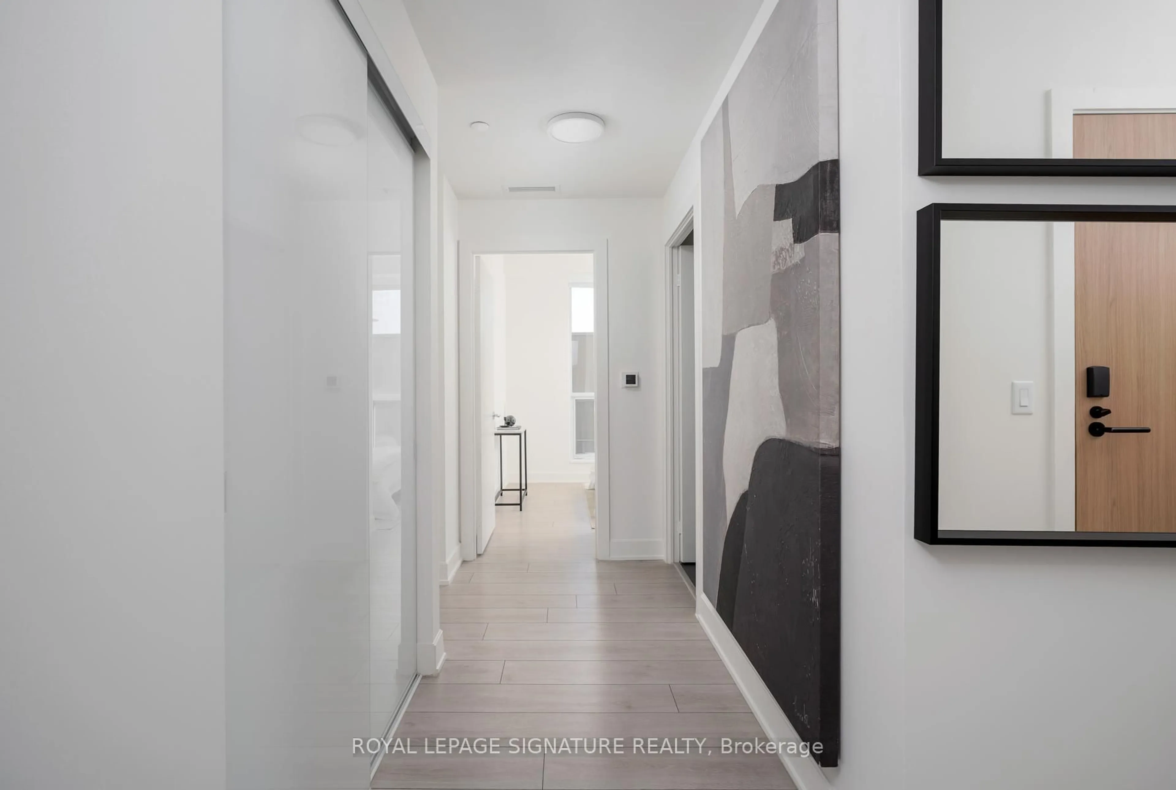 Indoor entryway for 15 Mercer St #1308, Toronto Ontario M5V 1H2
