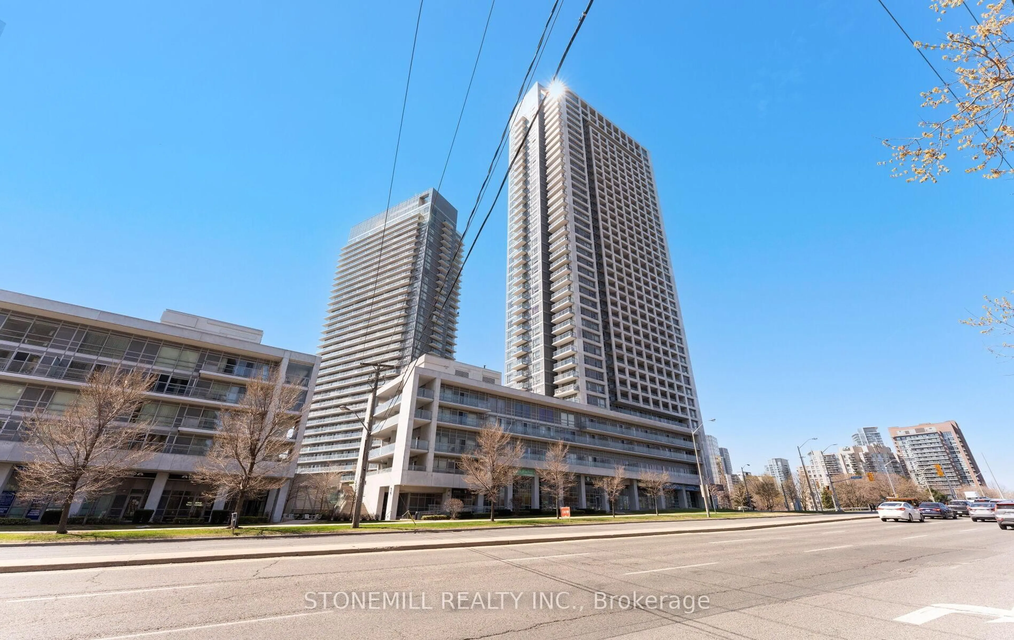 Indoor foyer for 2015 Sheppard Ave #LPH07, Toronto Ontario M2J 0B3