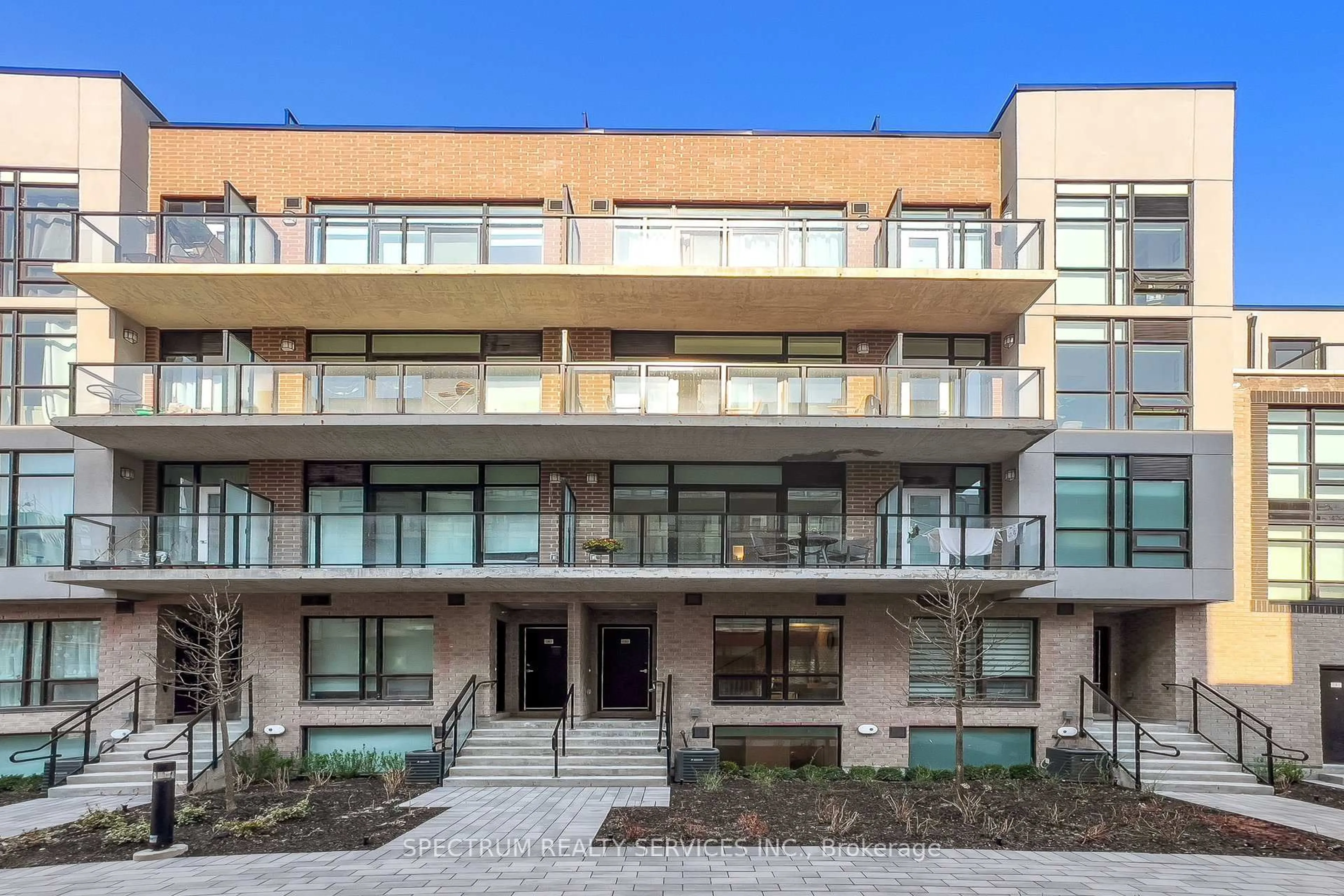 Unknown for 851 SHEPPARD Ave #4, Toronto Ontario M3H 0G2