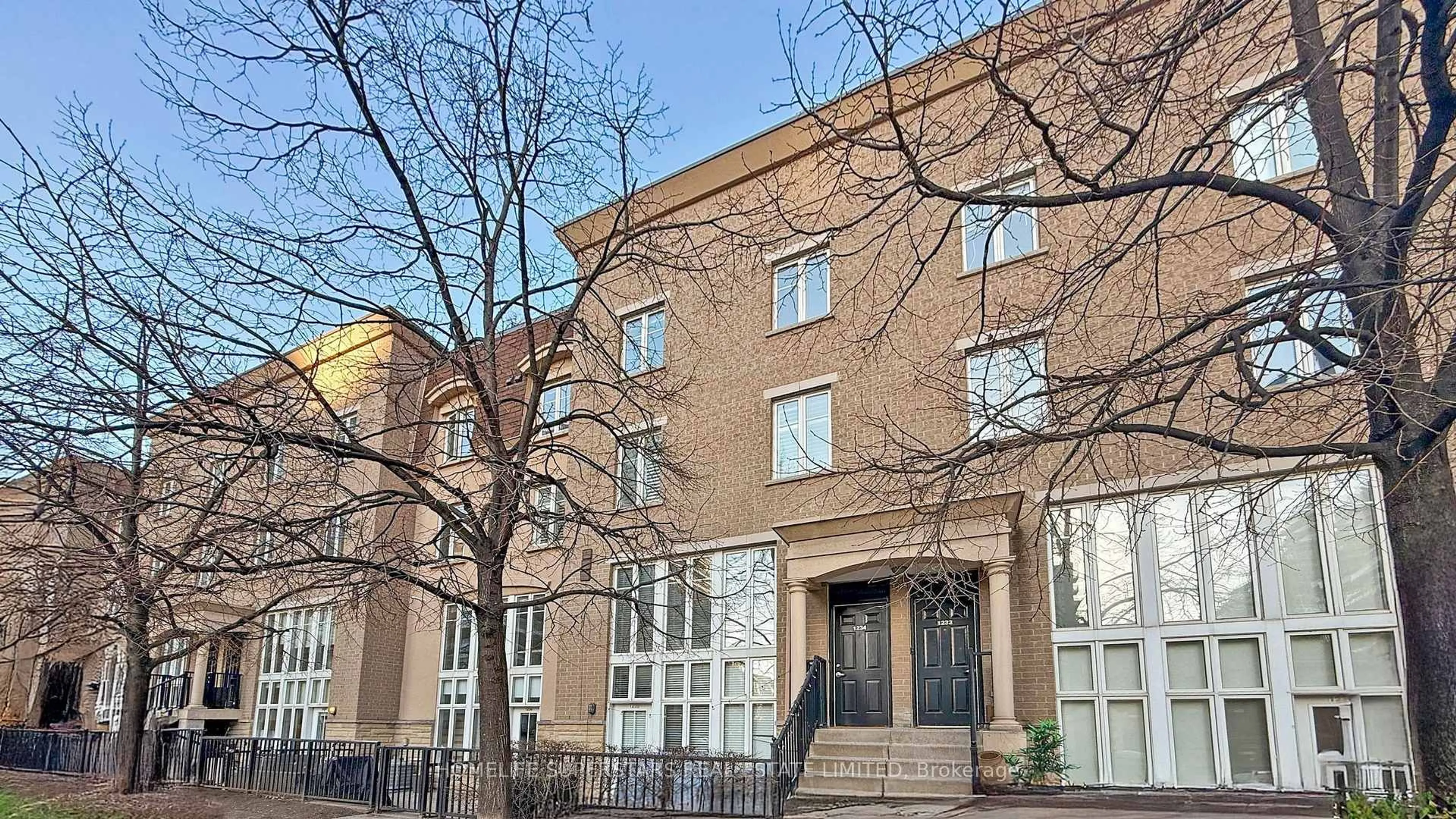 Unknown for 21 Pirandello St #1234, Toronto Ontario M6K 3P4