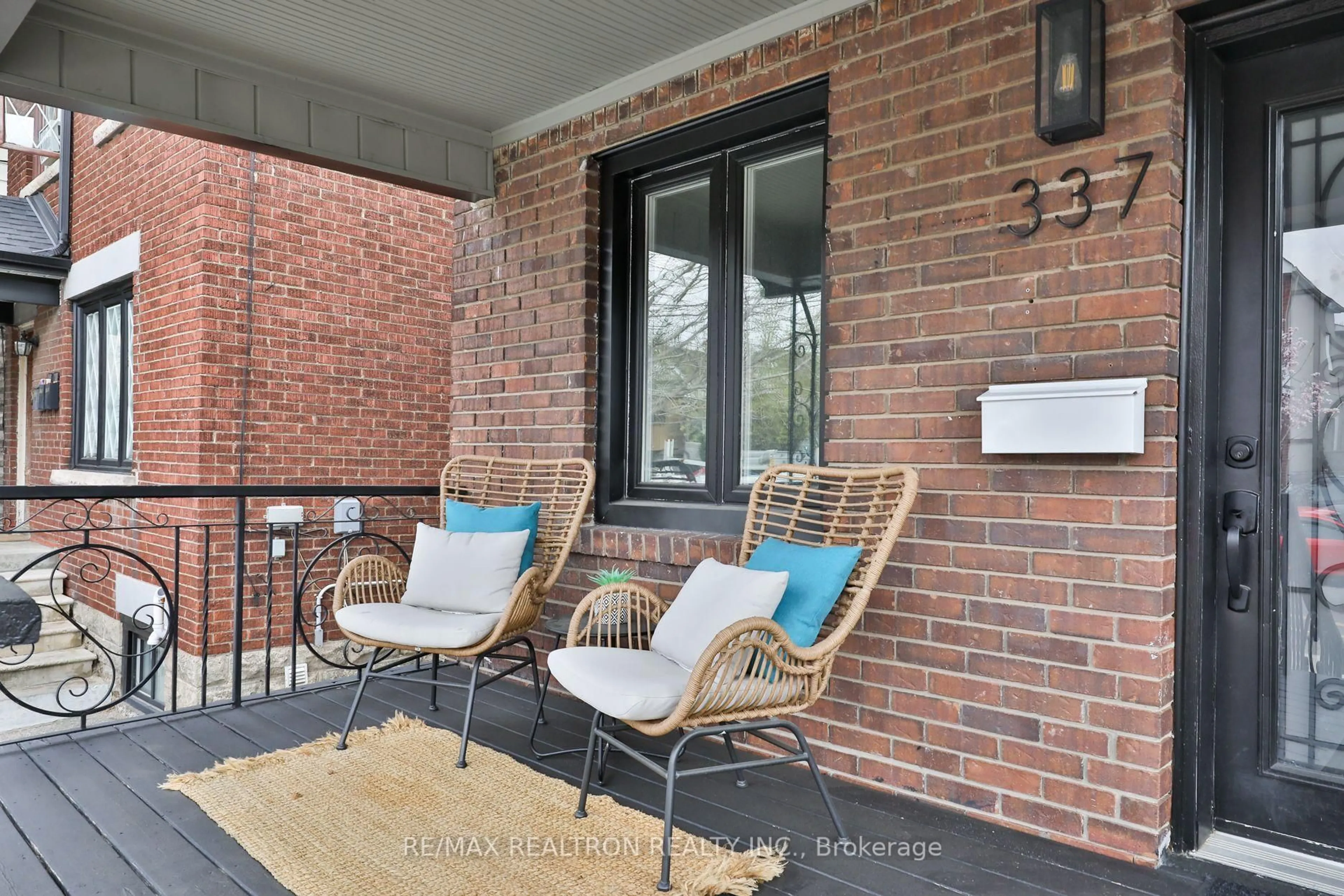 Patio, street for 337 Winona Dr, Toronto Ontario M6C 3T2