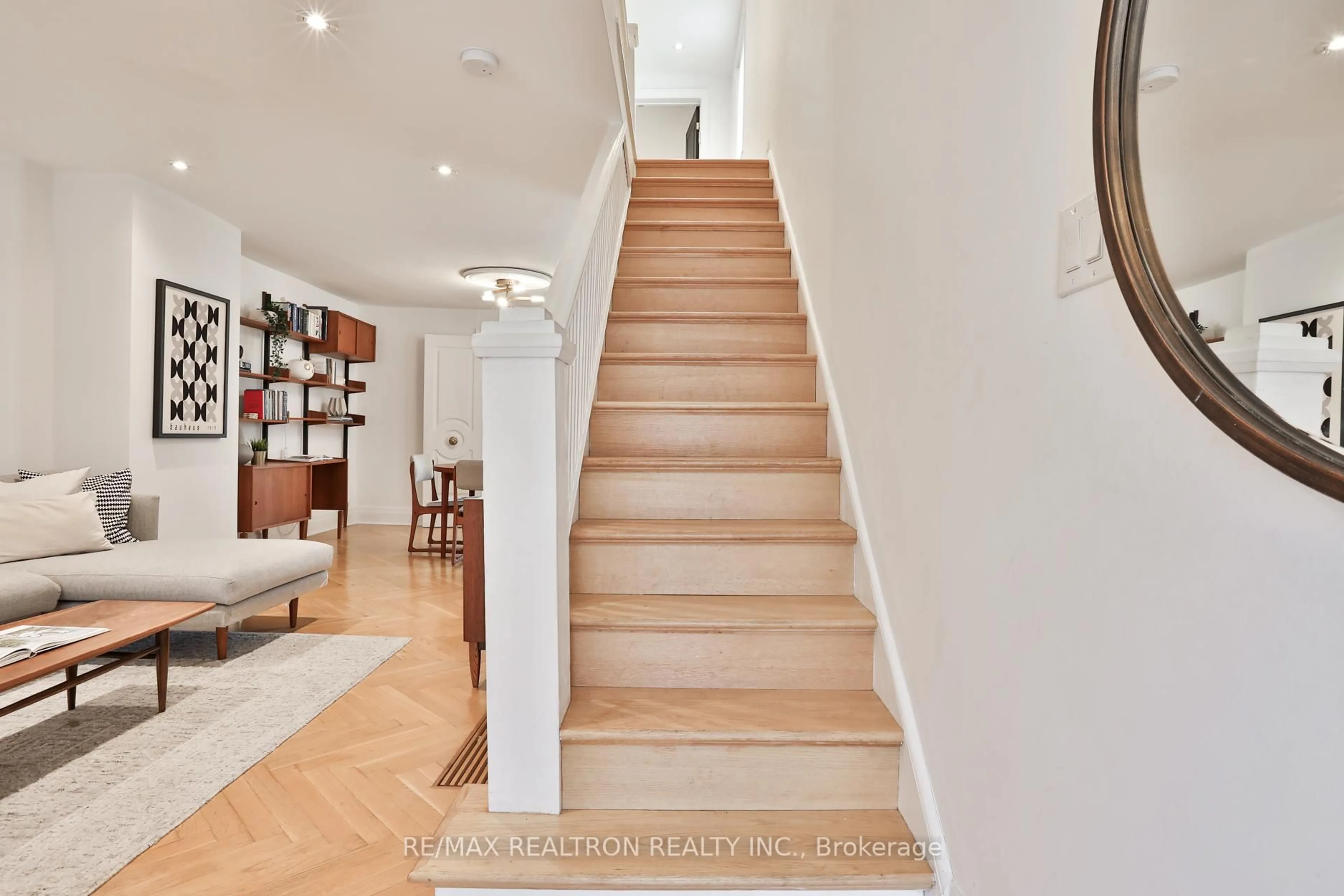 Stairs for 337 Winona Dr, Toronto Ontario M6C 3T2