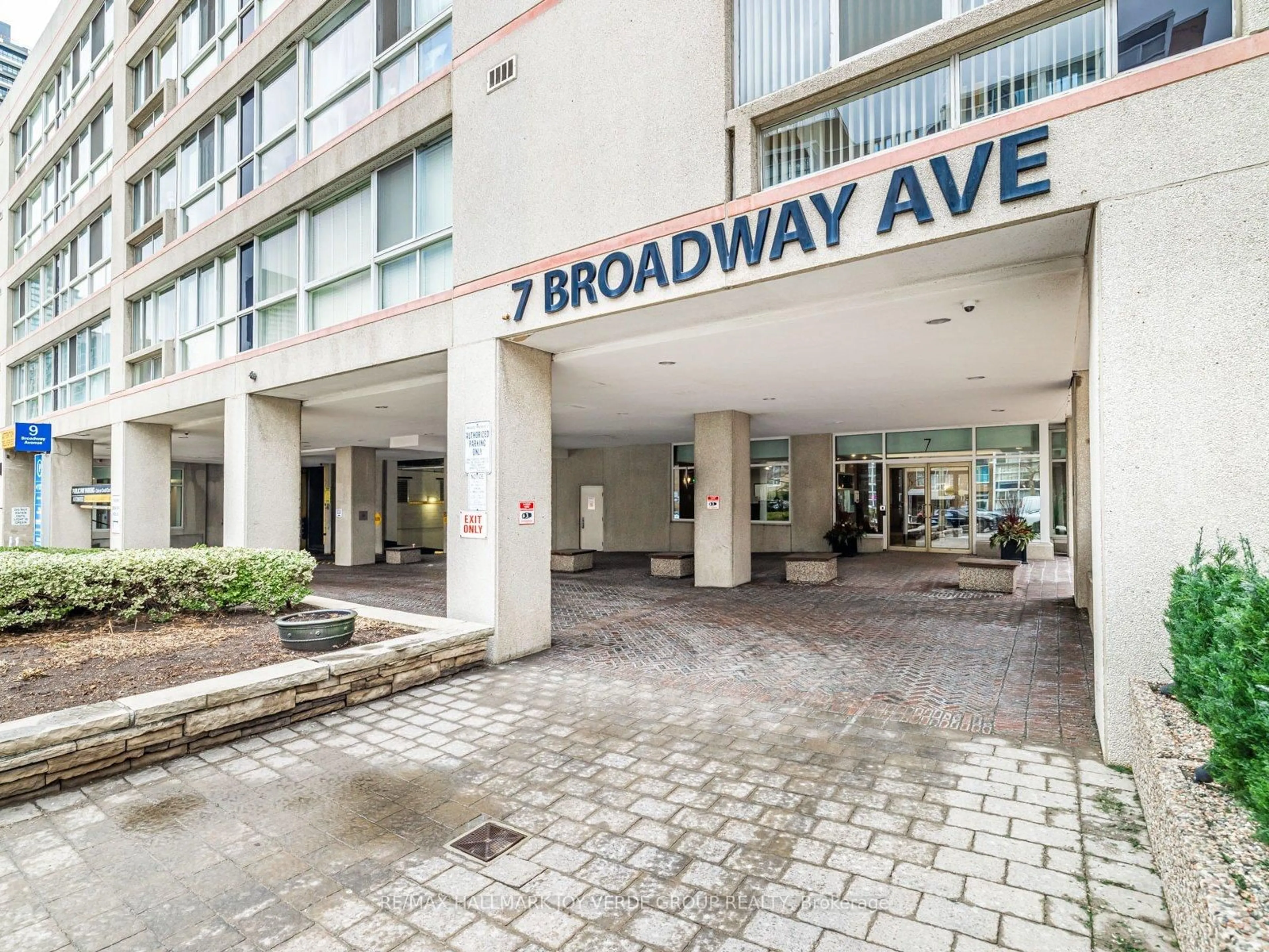 Unknown for 7 Broadway Ave #302, Toronto Ontario M4P 3C5