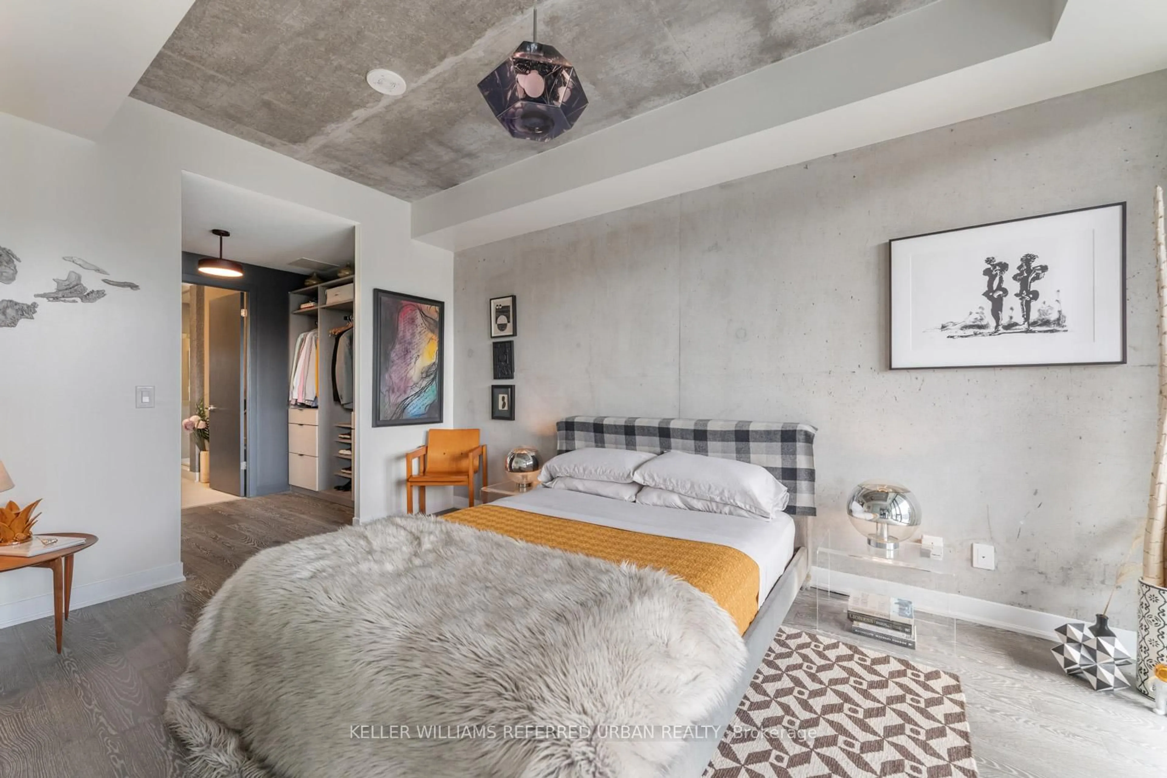 Bedroom with bed, unknown for 608 Richmond St #1206, Toronto Ontario M5V 0N9