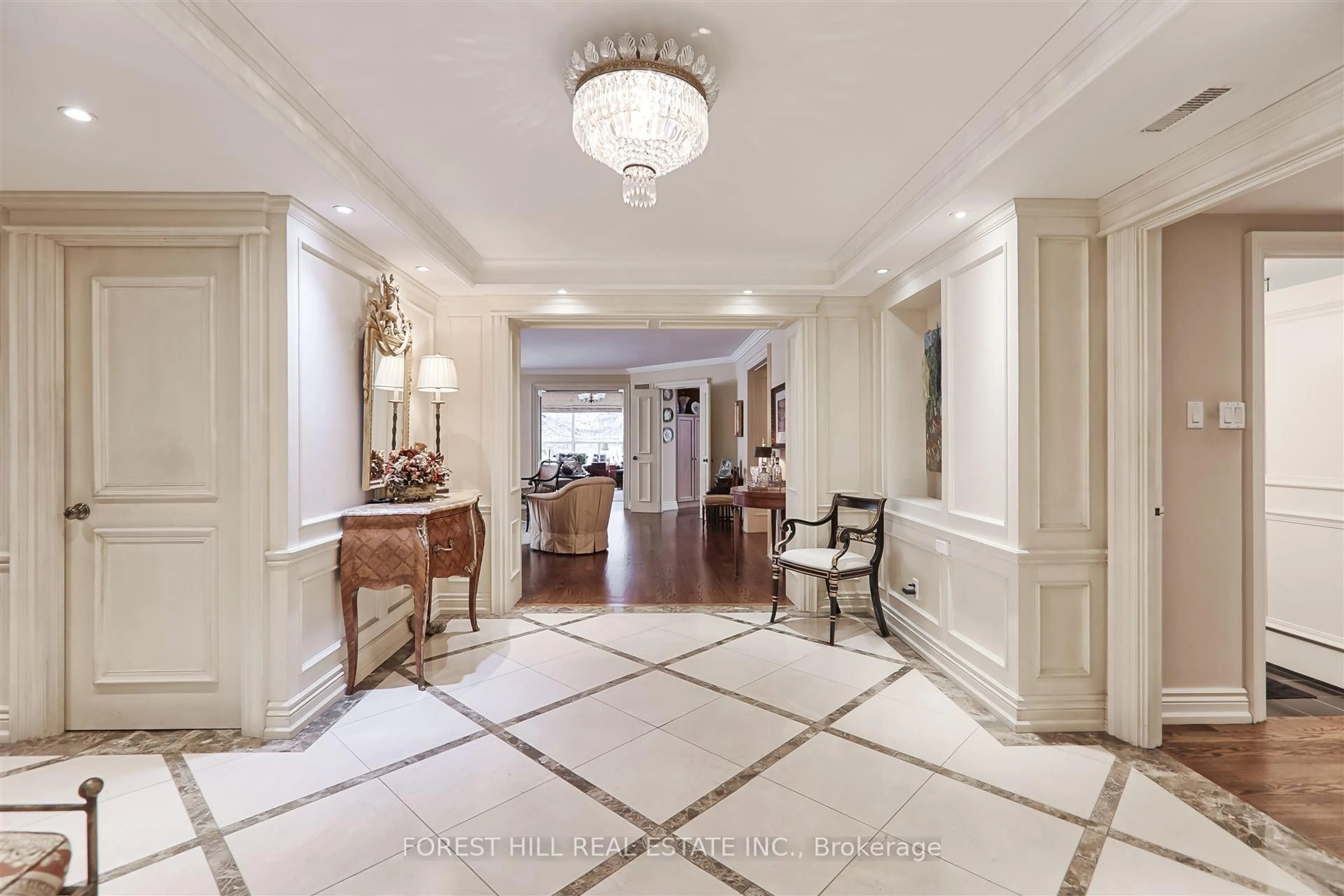 Indoor foyer for 3800 Yonge St #416, Toronto Ontario M4N 3P7