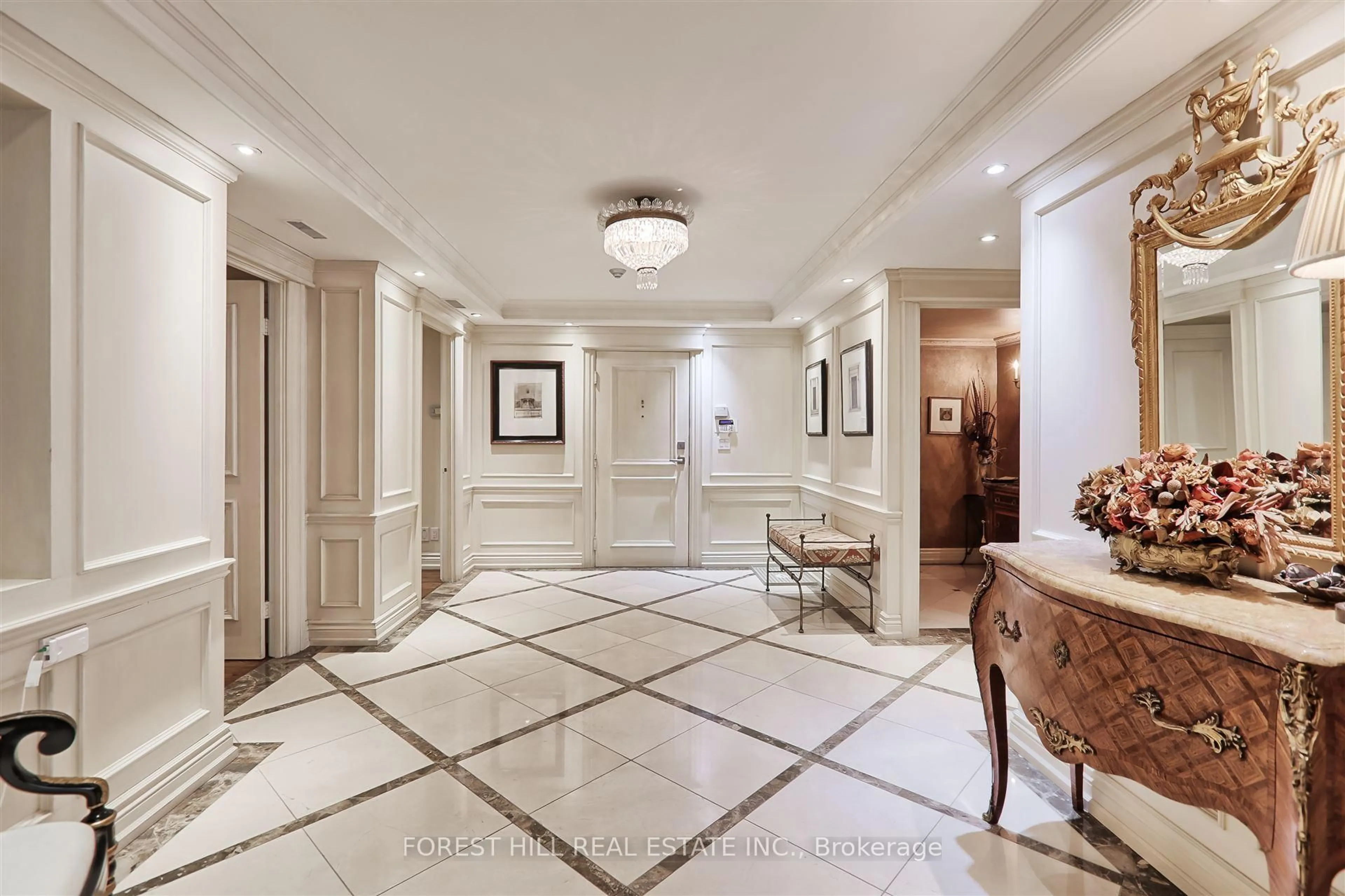 Indoor foyer for 3800 Yonge St #416, Toronto Ontario M4N 3P7