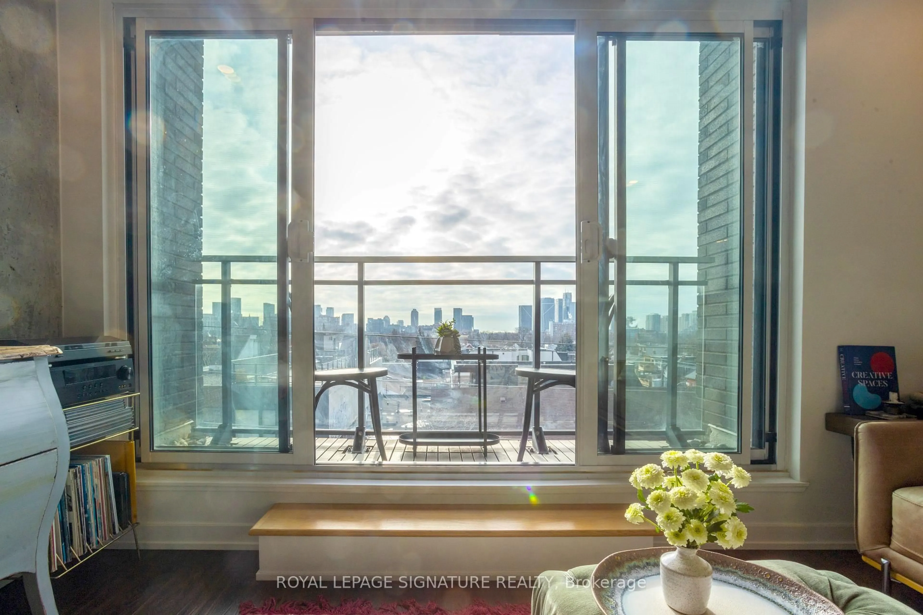 Unknown for 205 Manning Ave #408, Toronto Ontario M6J 0E2