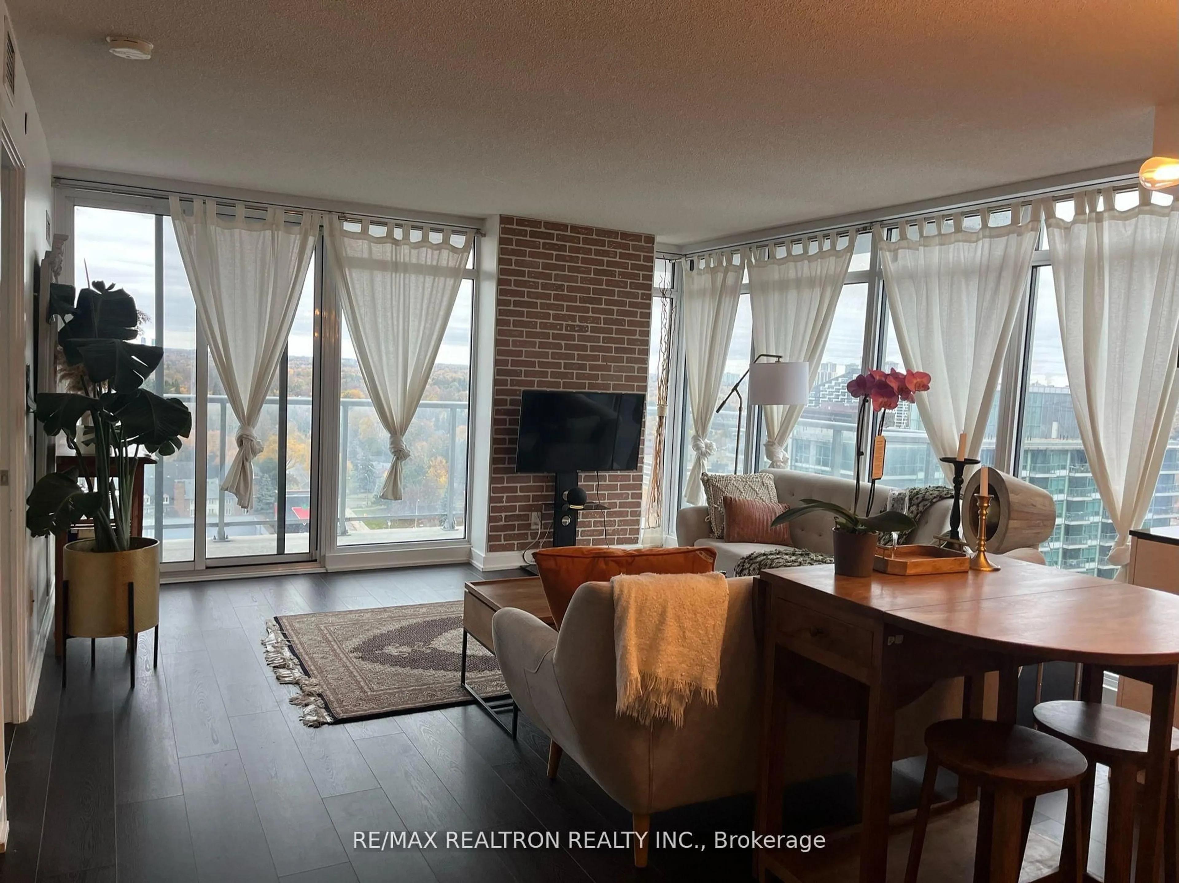 A pic of a room for 72 Esther Shiner Blvd #1612, Toronto Ontario M2K 0C4