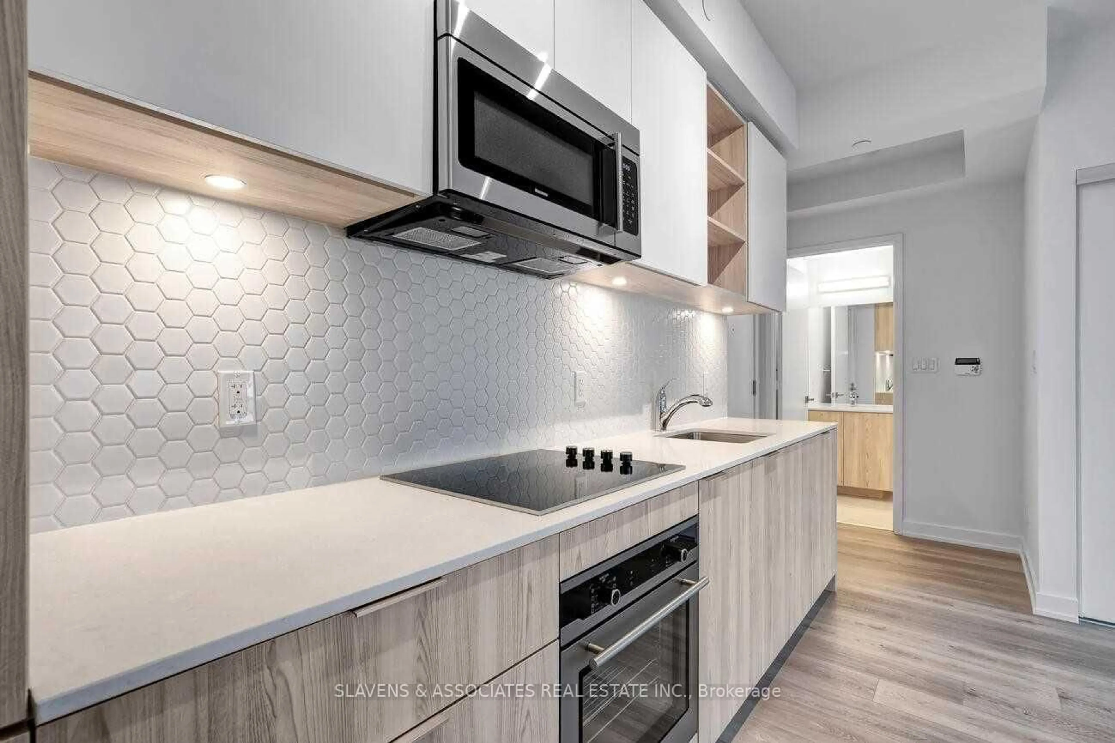 Standard kitchen, unknown for 50 Ordnance St #2912, Toronto Ontario M6K 0C9