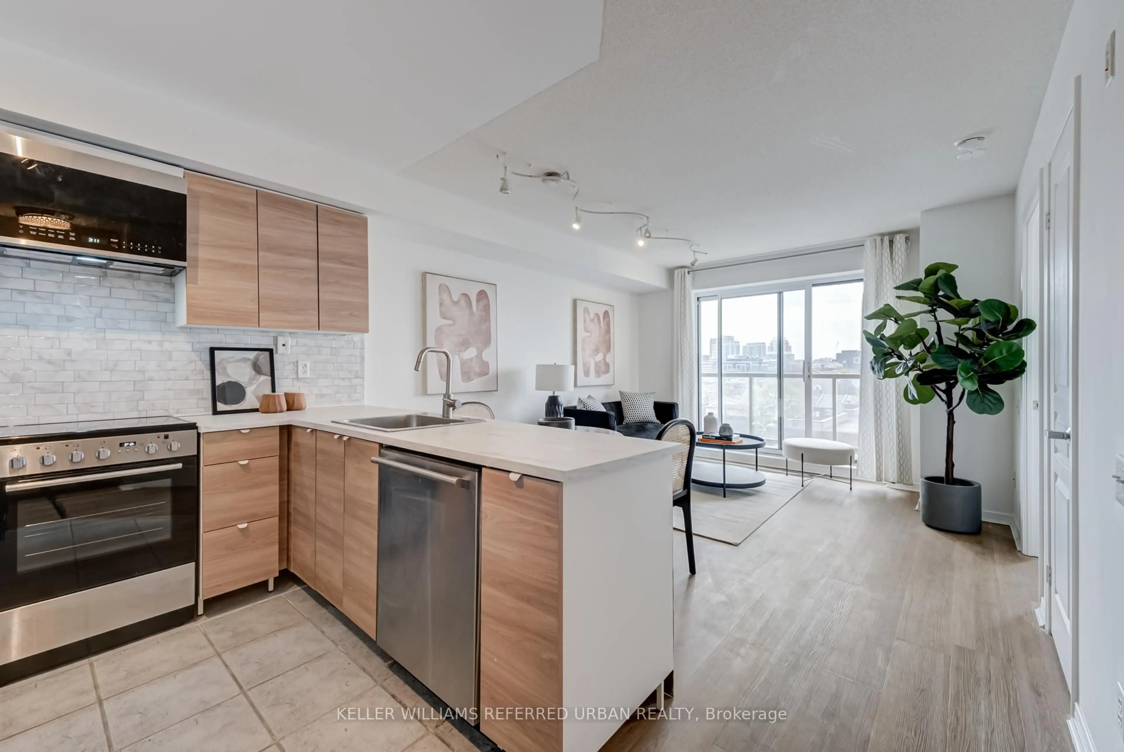 Open concept kitchen, unknown for 140 Bathurst St #703, Toronto Ontario M5V 3N8