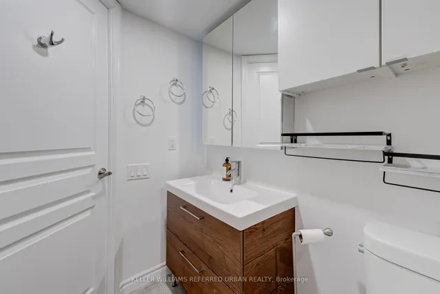 Additional property image - 140 Bathurst St Unit 703