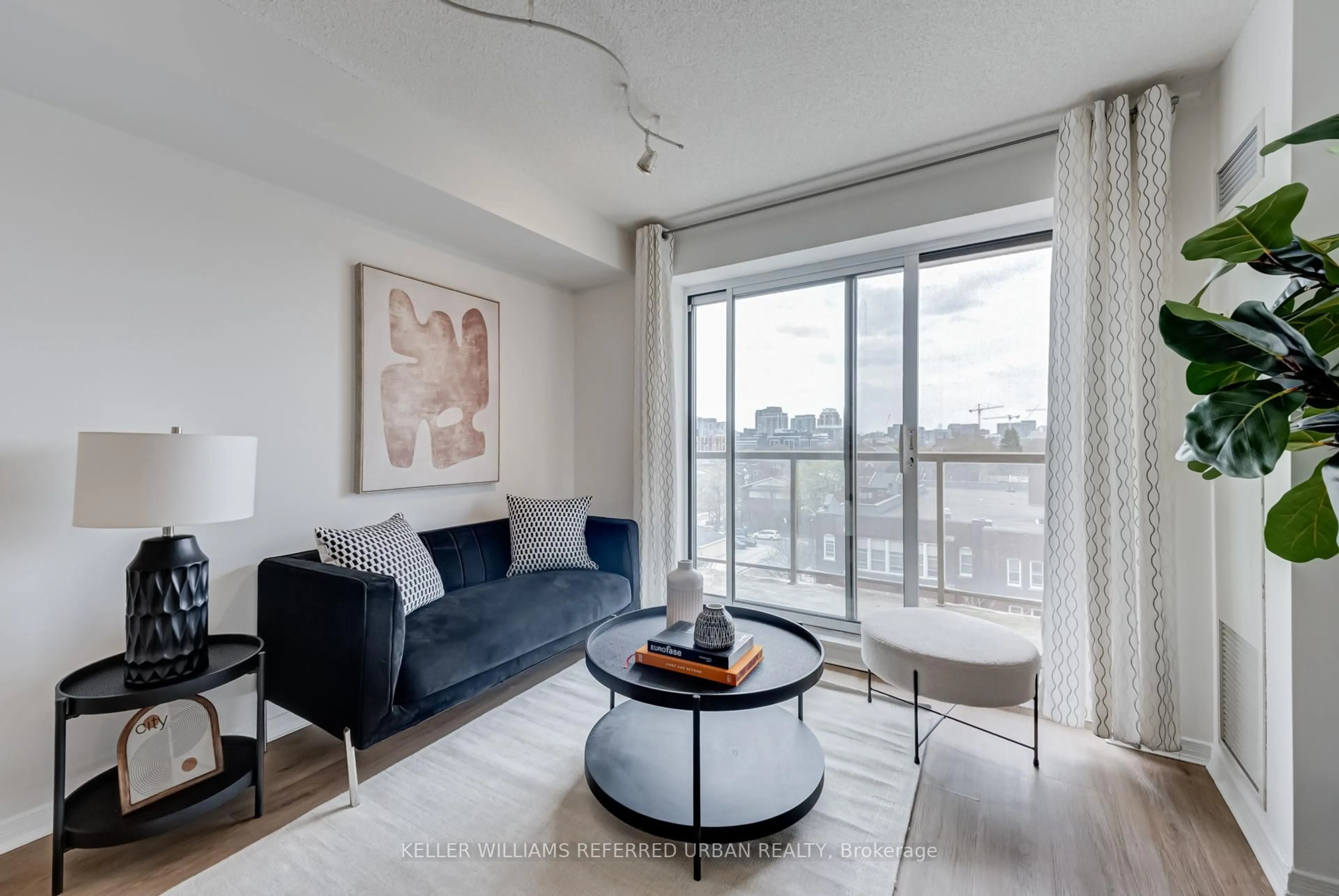 Living room with furniture, unknown for 140 Bathurst St #703, Toronto Ontario M5V 3N8